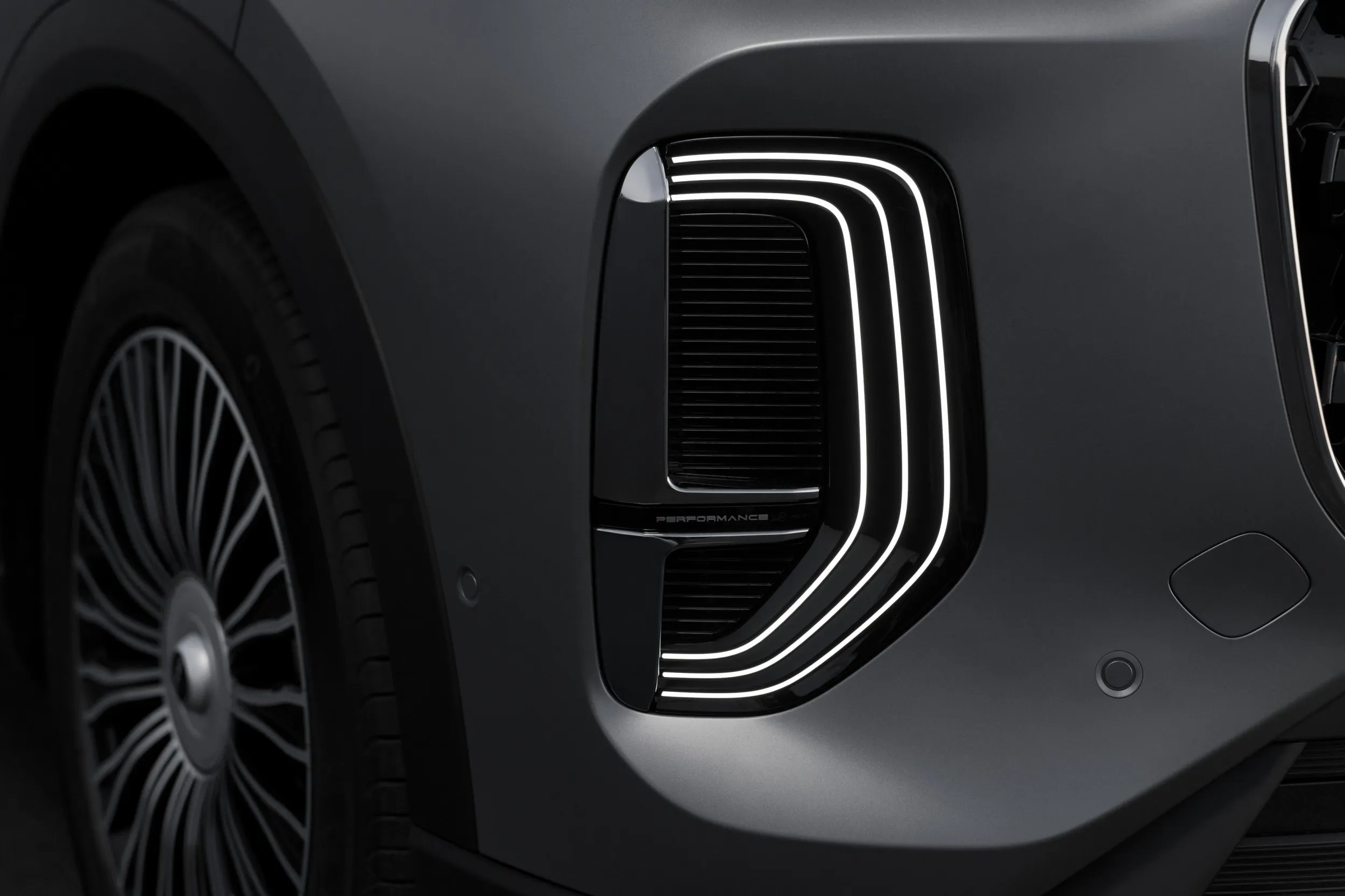 EBRO s900 PHEV 4x4