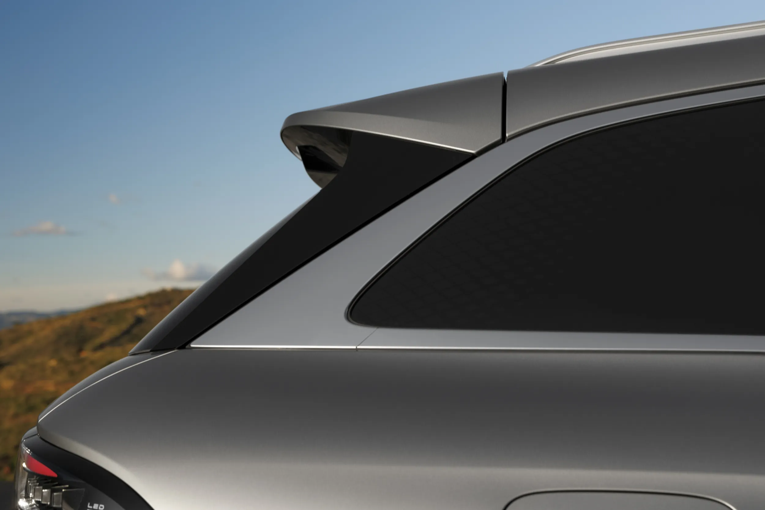 EBRO s900 PHEV 4x4