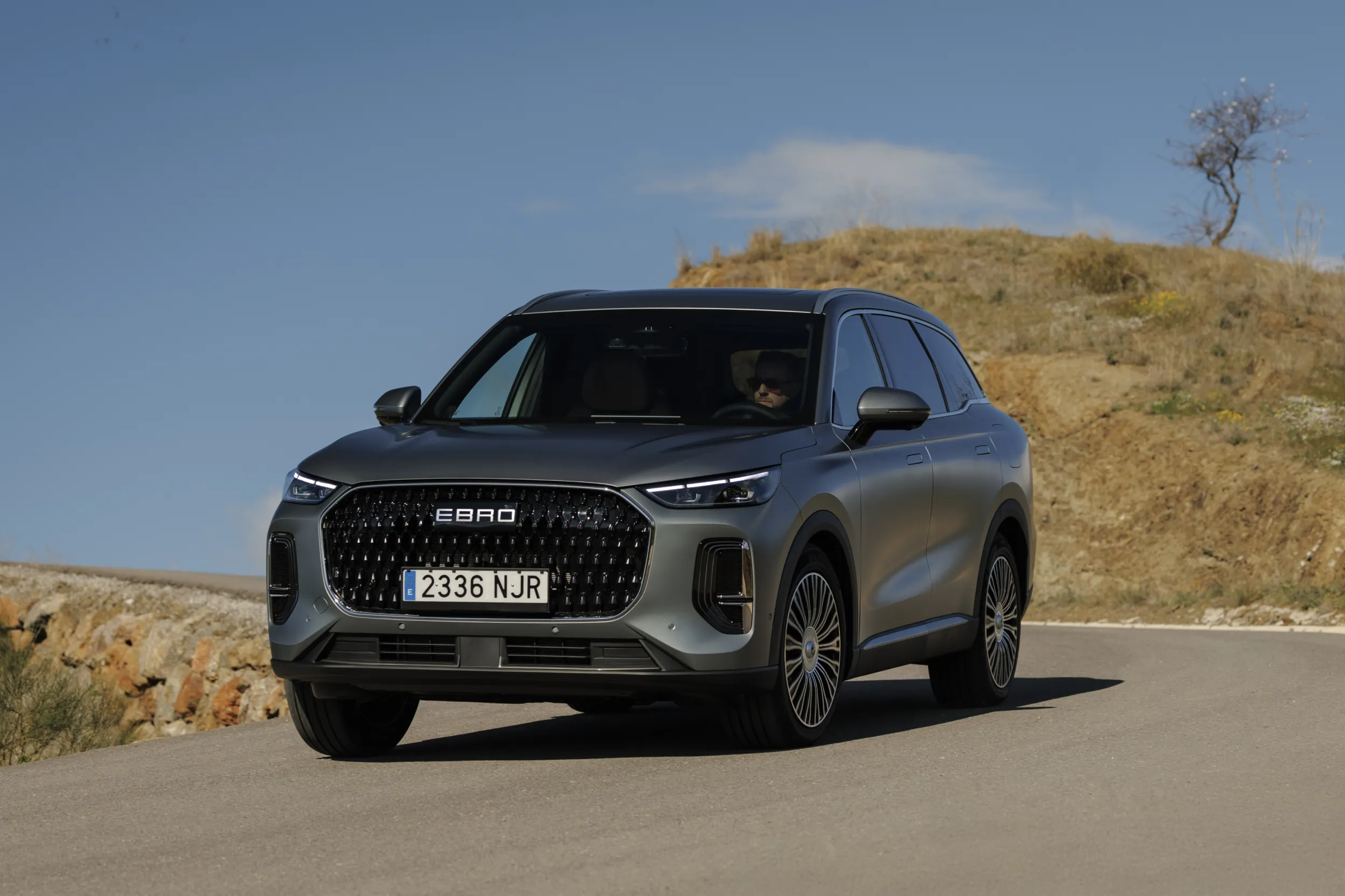 EBRO s900 PHEV 4x4
