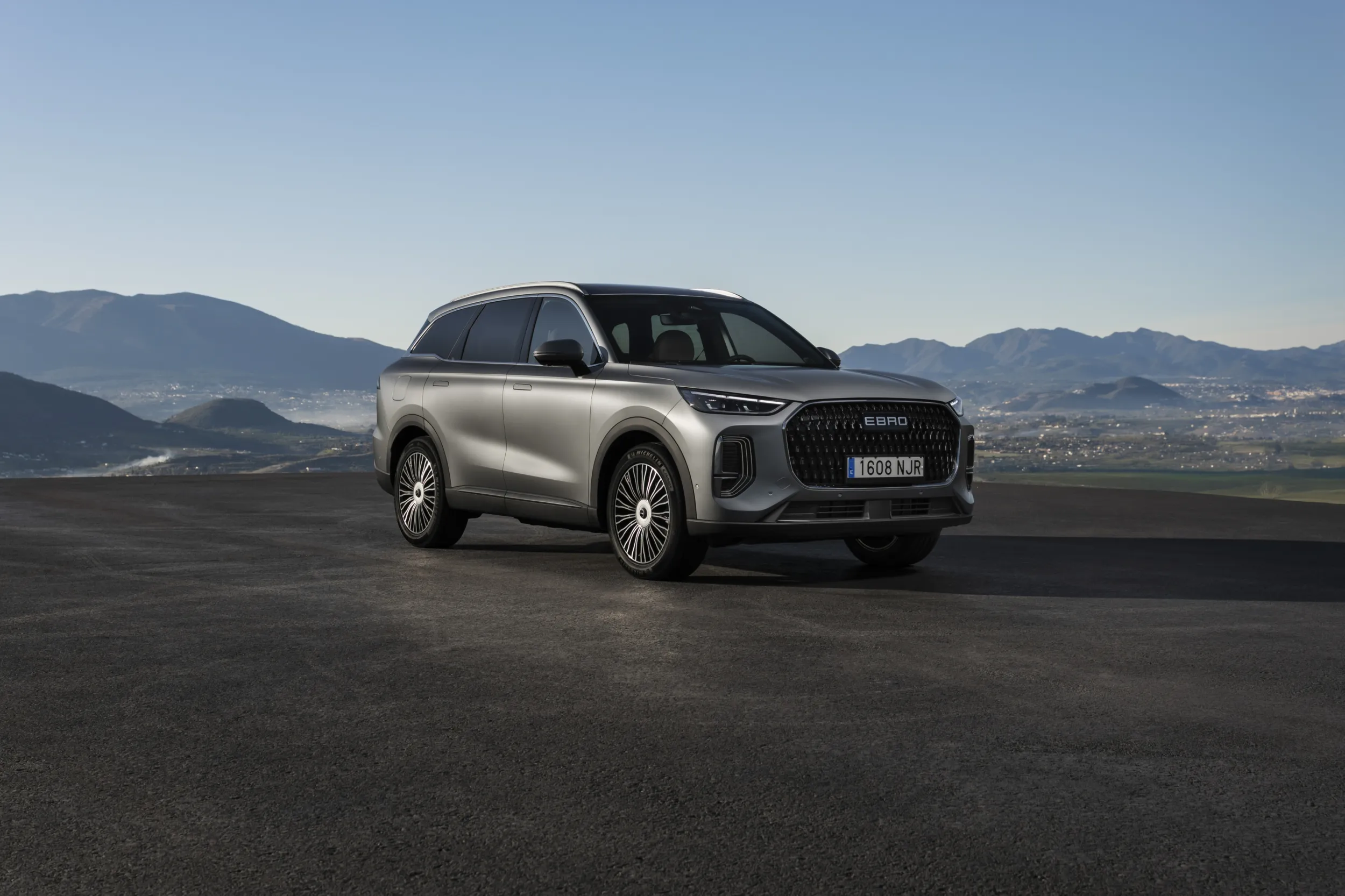 EBRO s900 PHEV 4x4
