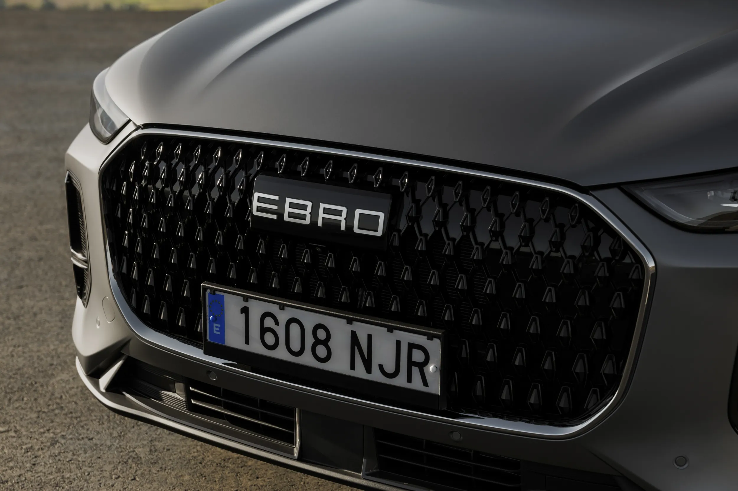 EBRO s900 PHEV 4x4