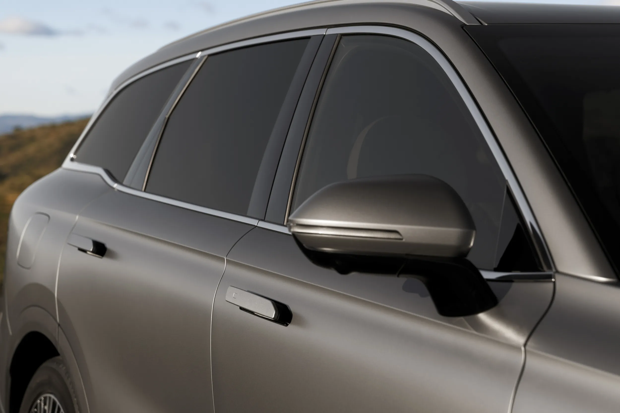 EBRO s900 PHEV 4x4
