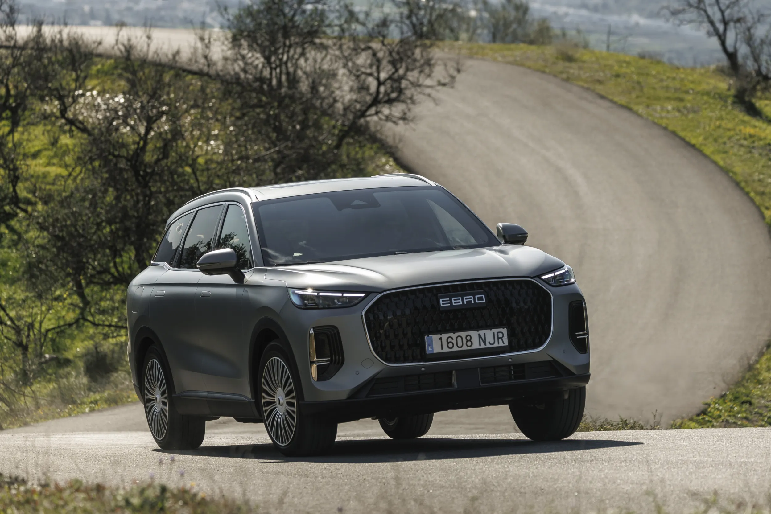 EBRO s900 PHEV 4x4