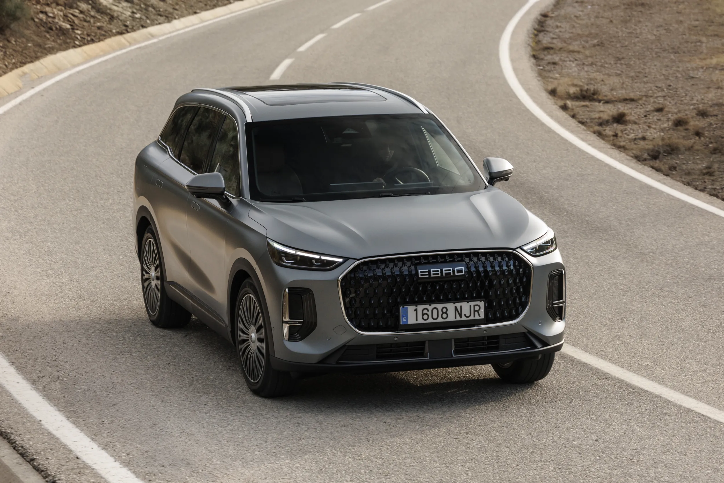 EBRO s900 PHEV 4x4