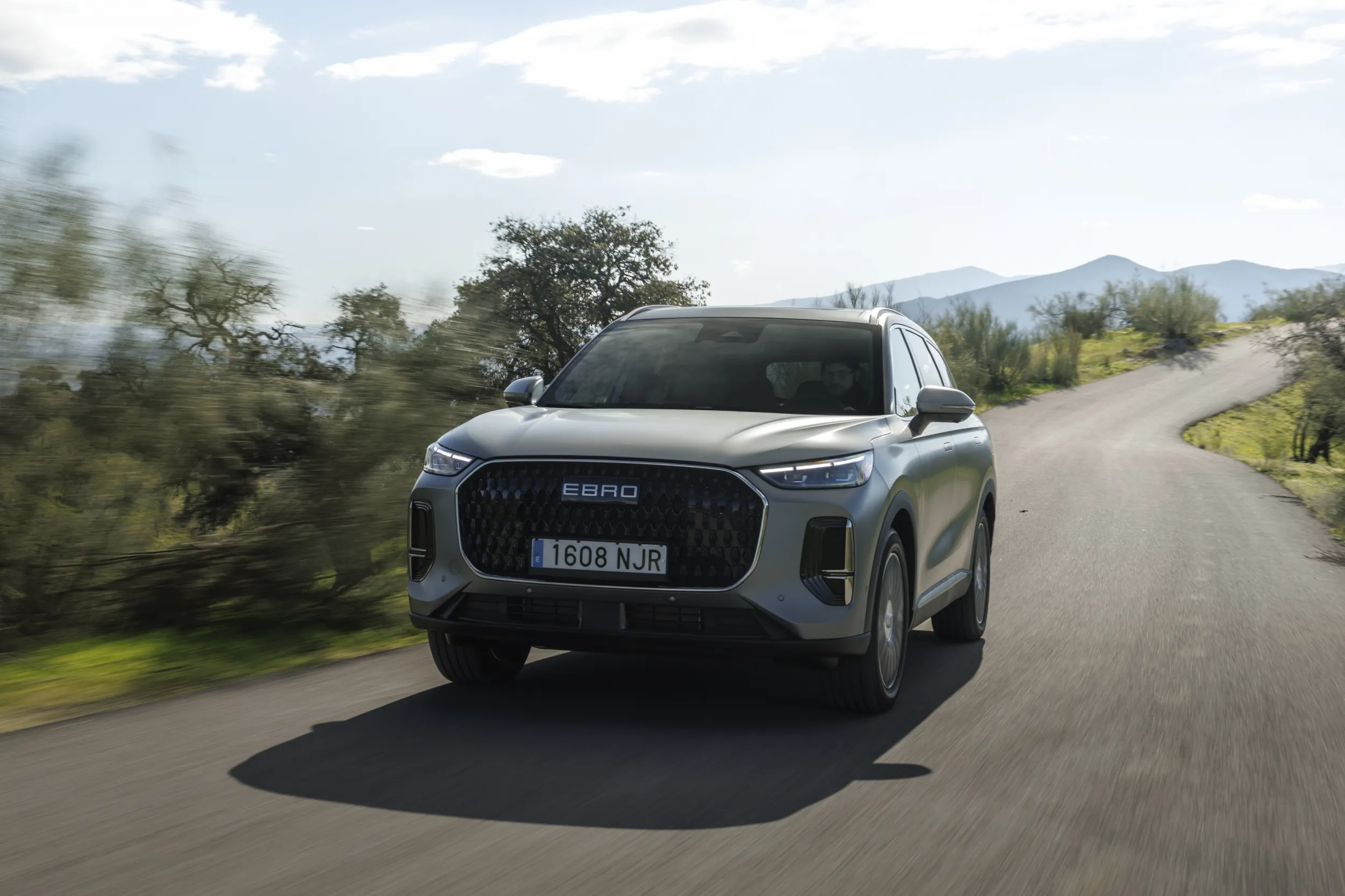 EBRO s900 PHEV 4x4