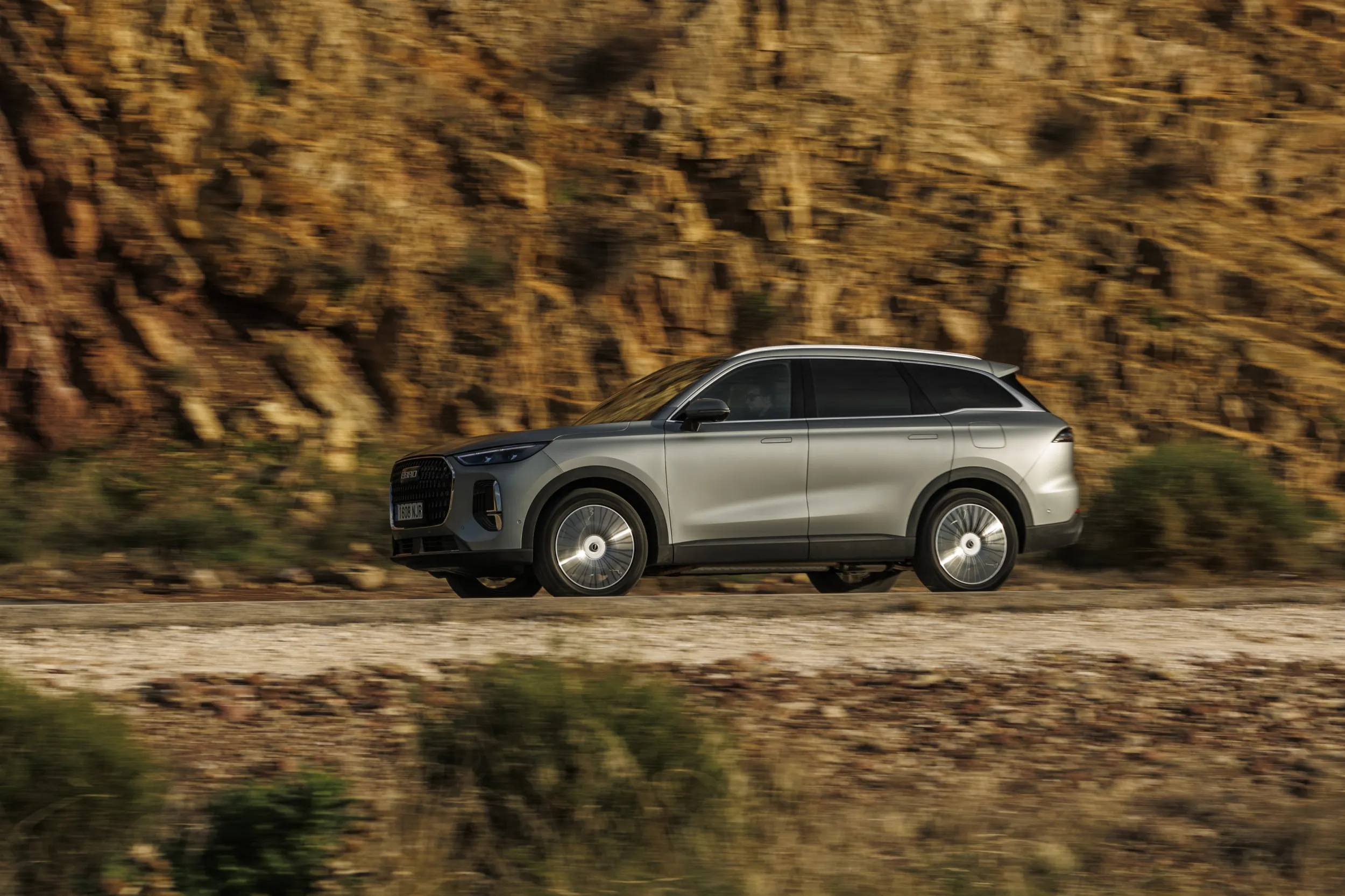 EBRO s900 PHEV 4x4