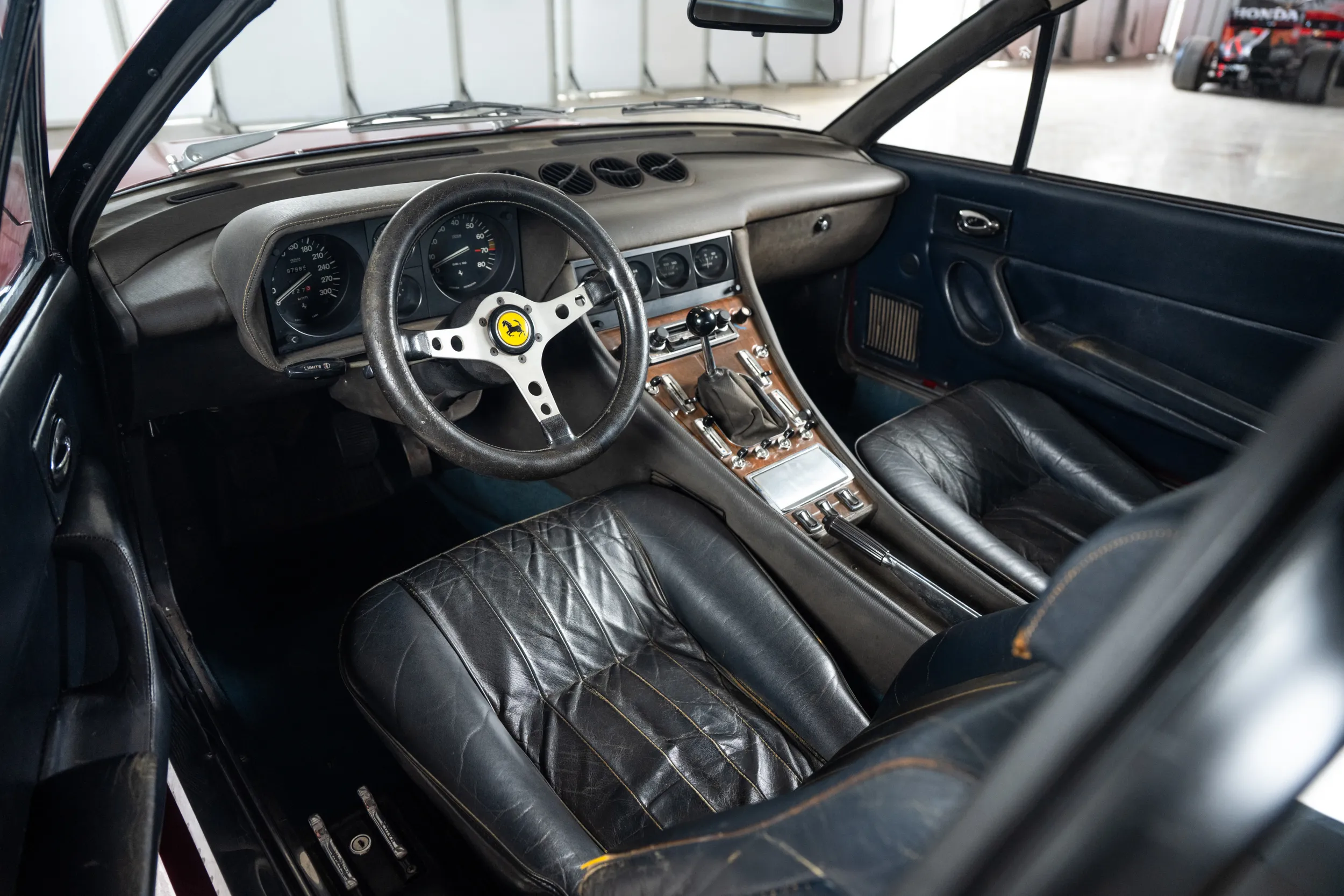 Ferrari 365 GT4 2+2