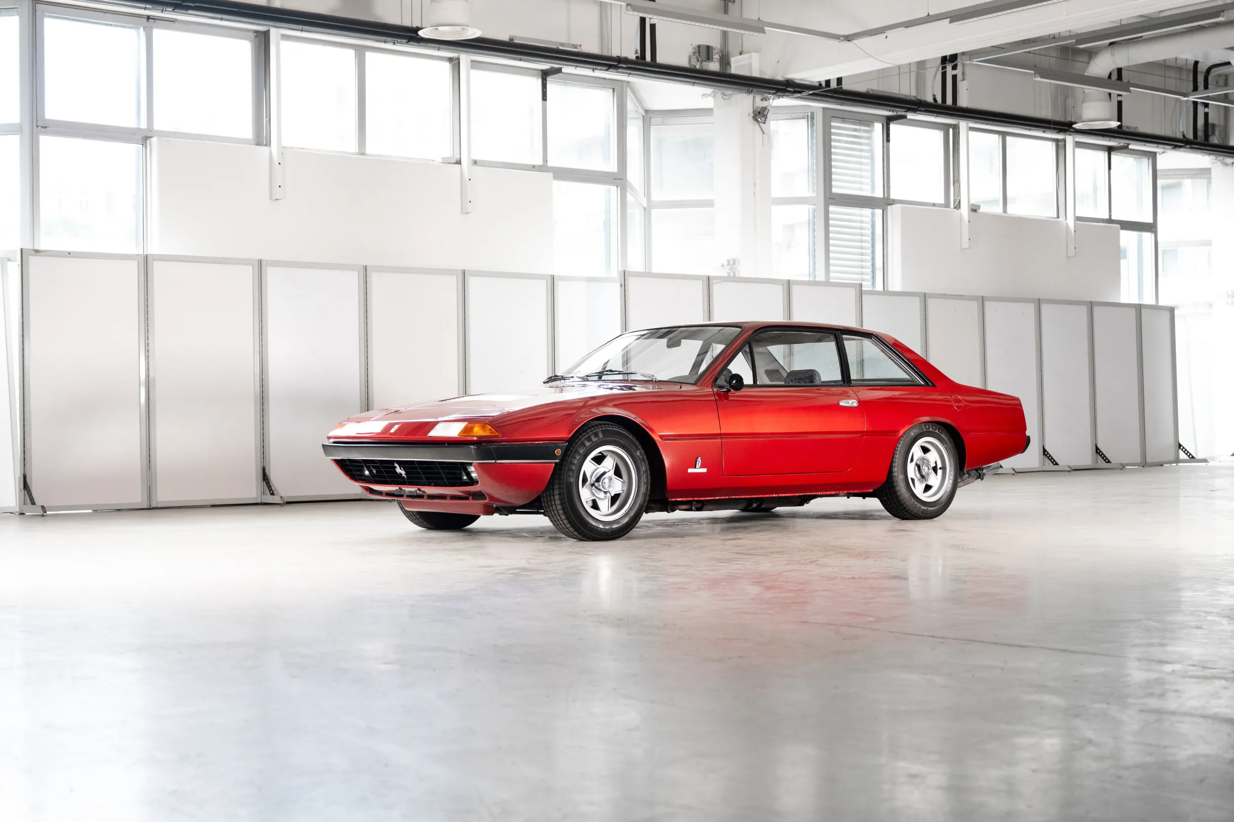 Ferrari 365 GT4 2+2