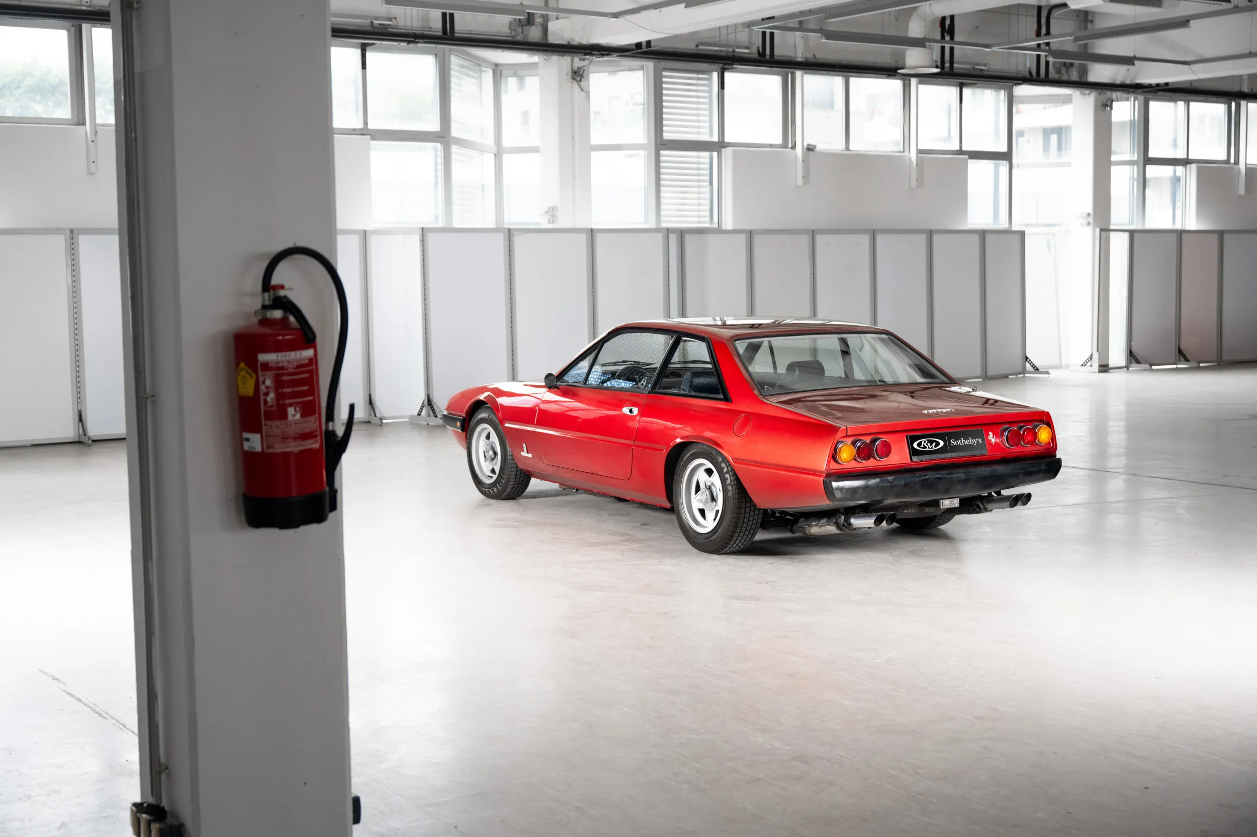Ferrari 365 GT4 2+2