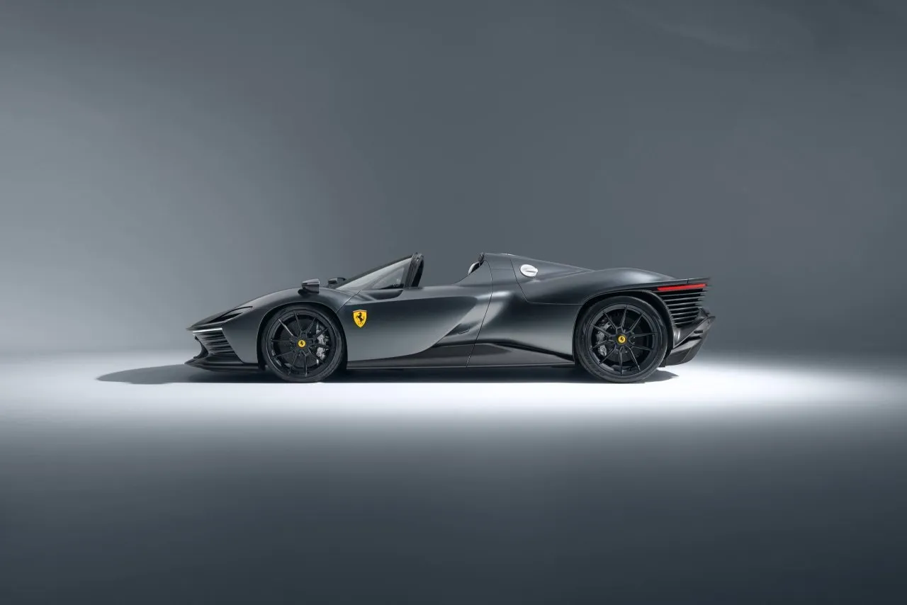 Ferrari 812 Competizione by Novitec
