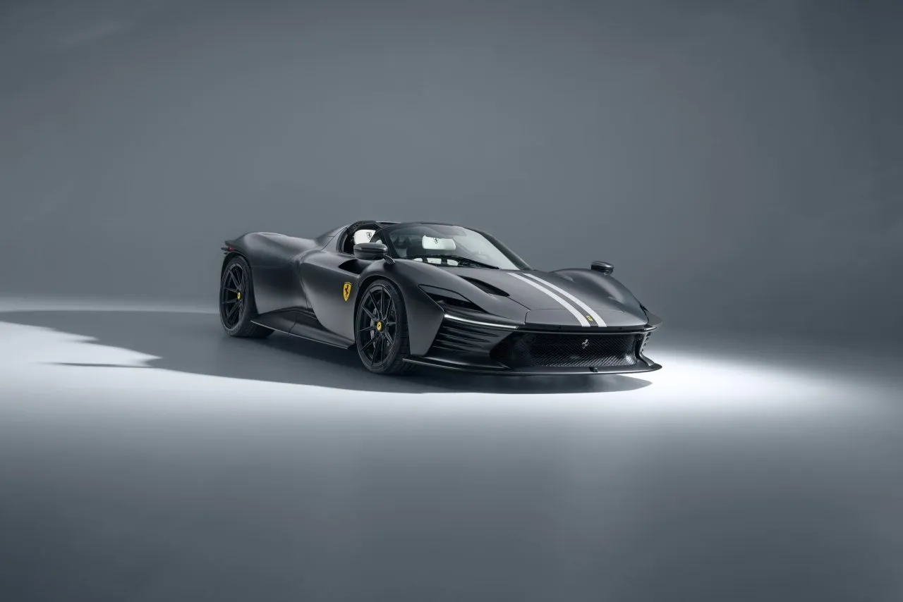 Ferrari 812 Competizione by Novitec