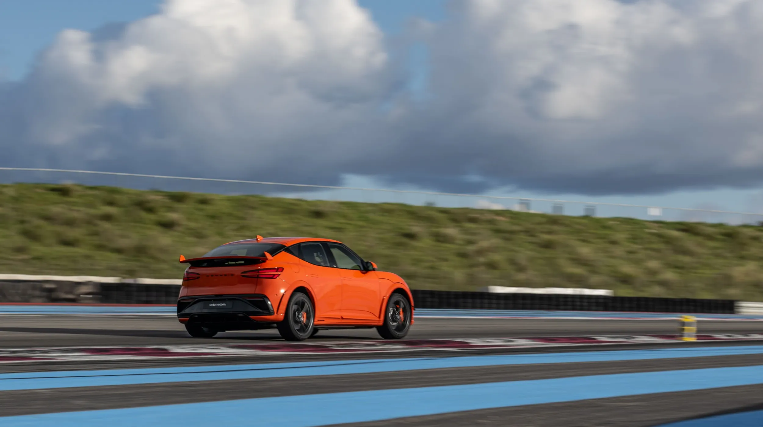 Genesis GV60 Magma