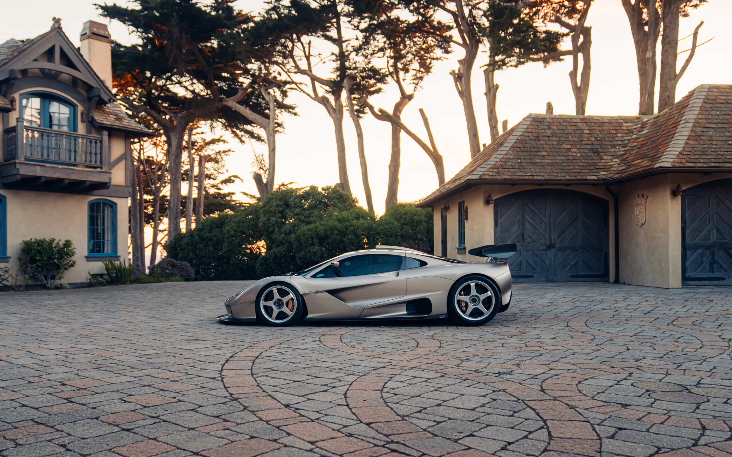 Gordon Murray Special Vehicles S1 LM