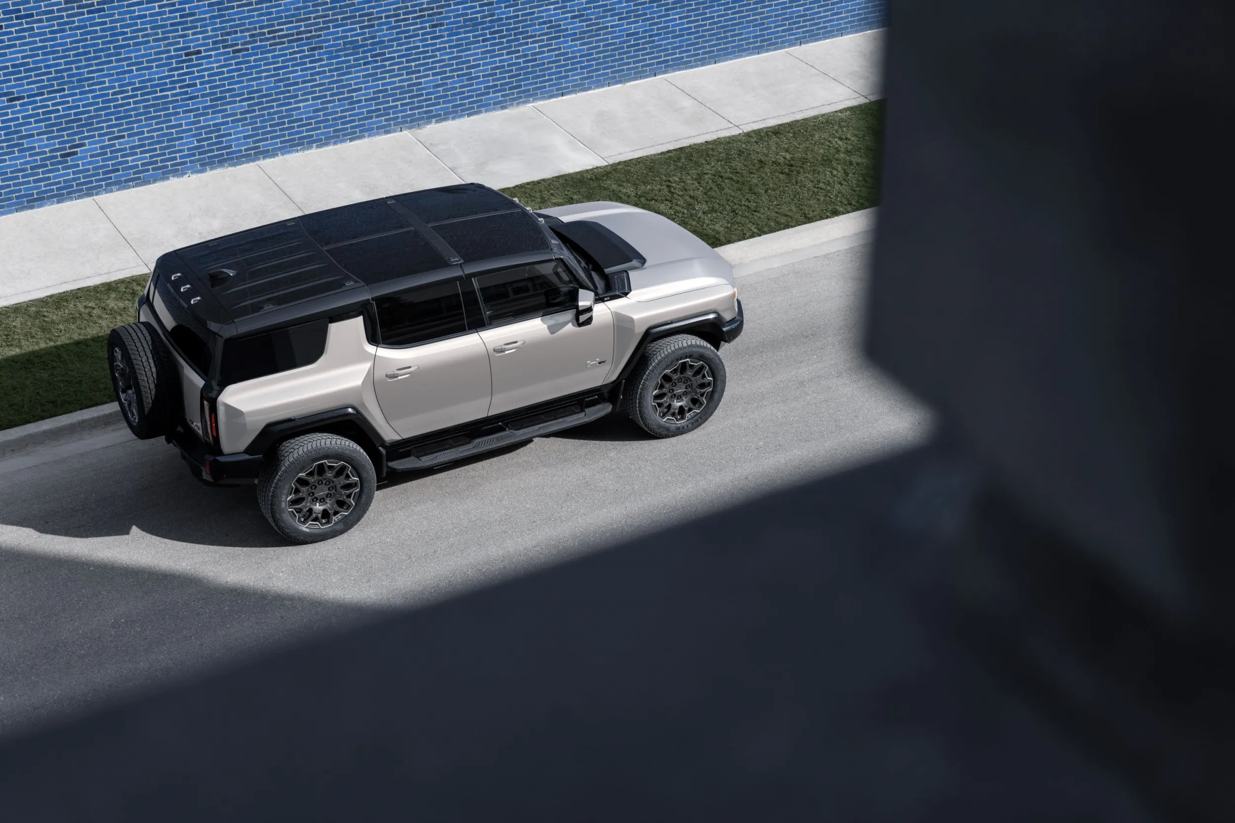 HUMMER EV