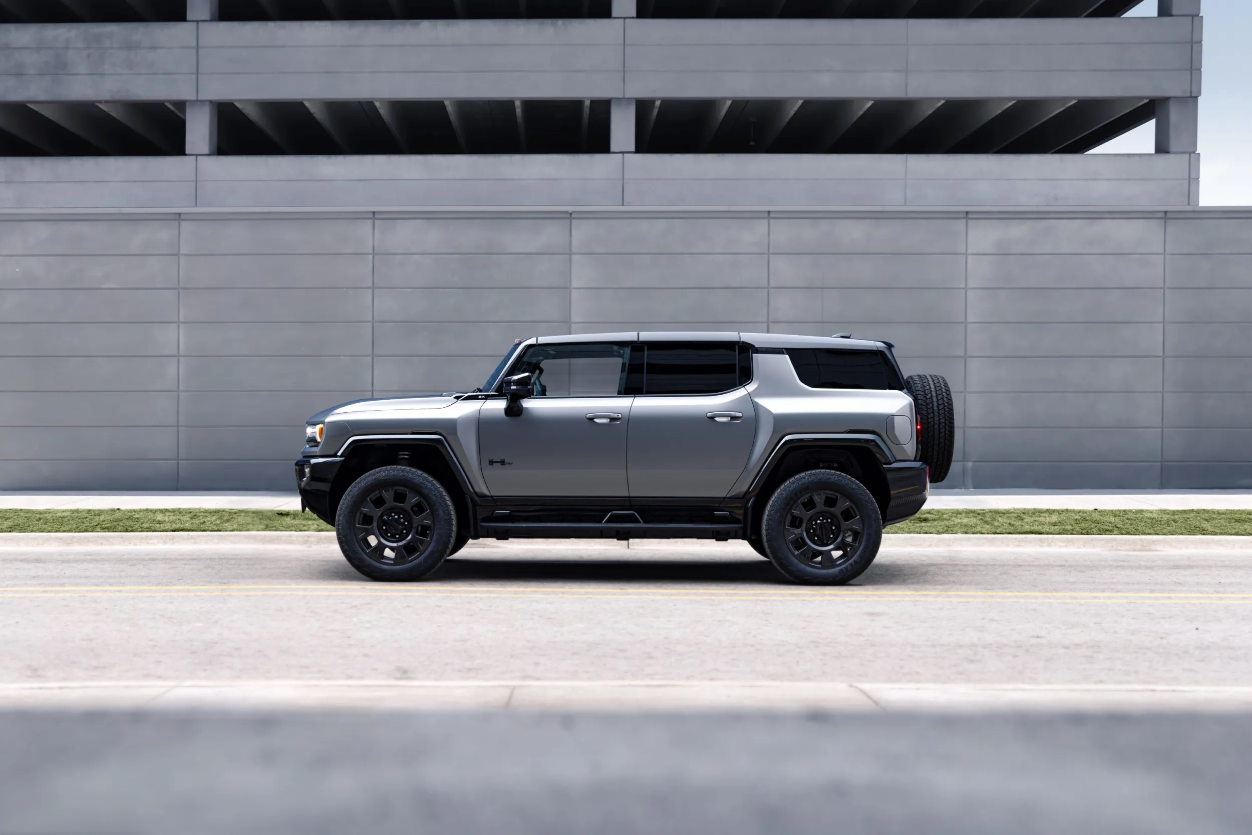 HUMMER EV