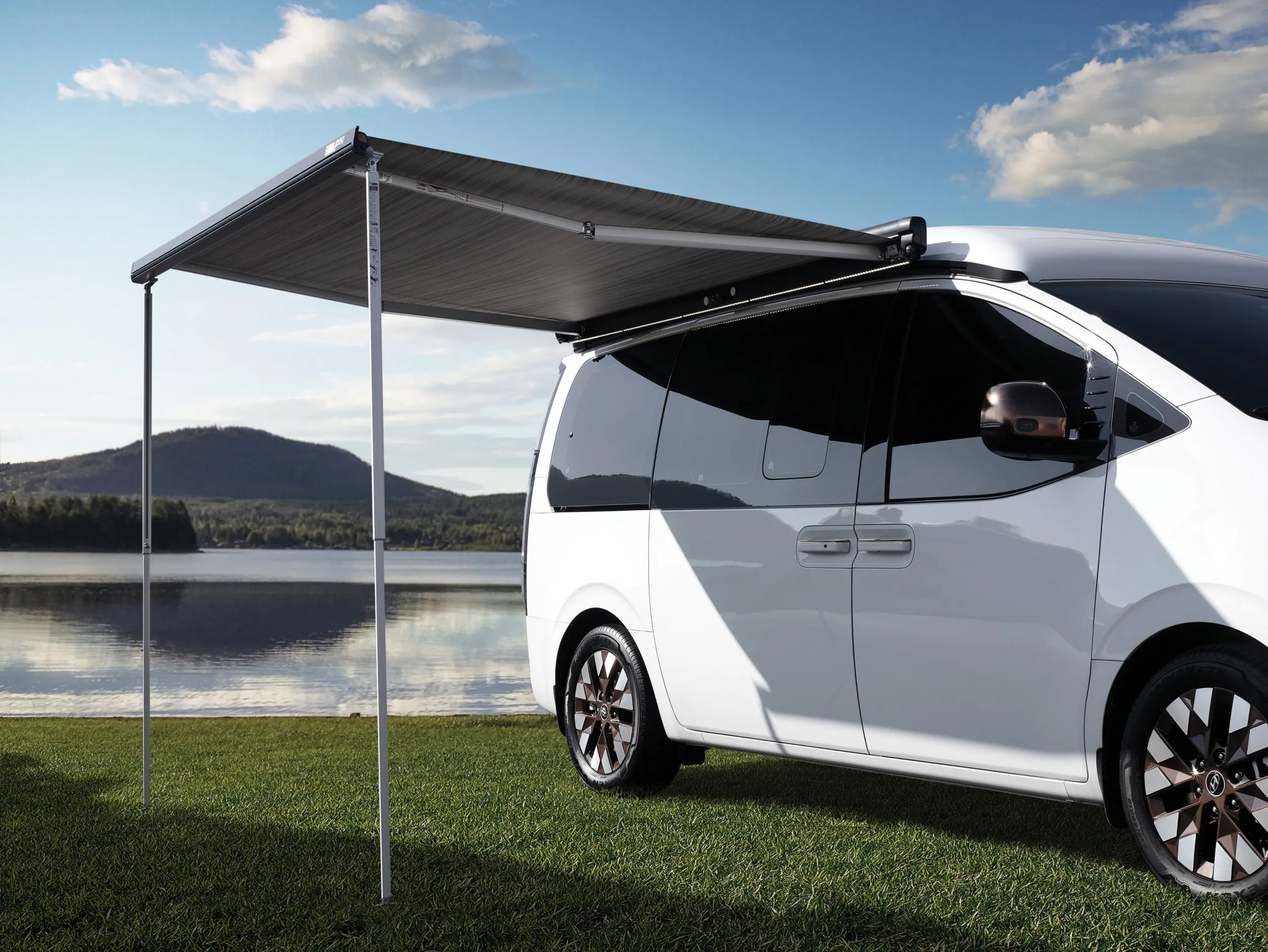 Hyundai Staria Camper Concept