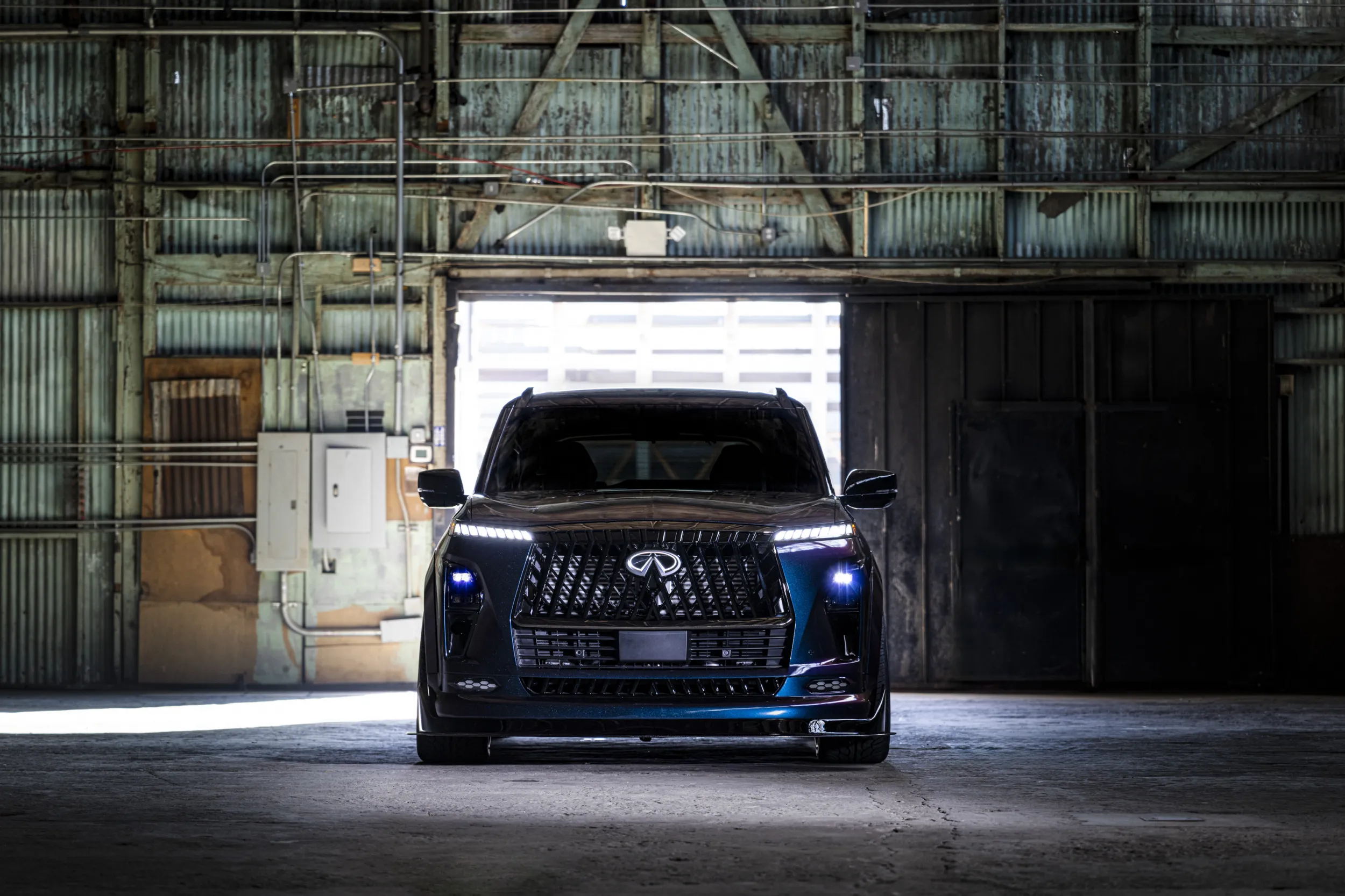 INFINITI QX80 R-Spec
