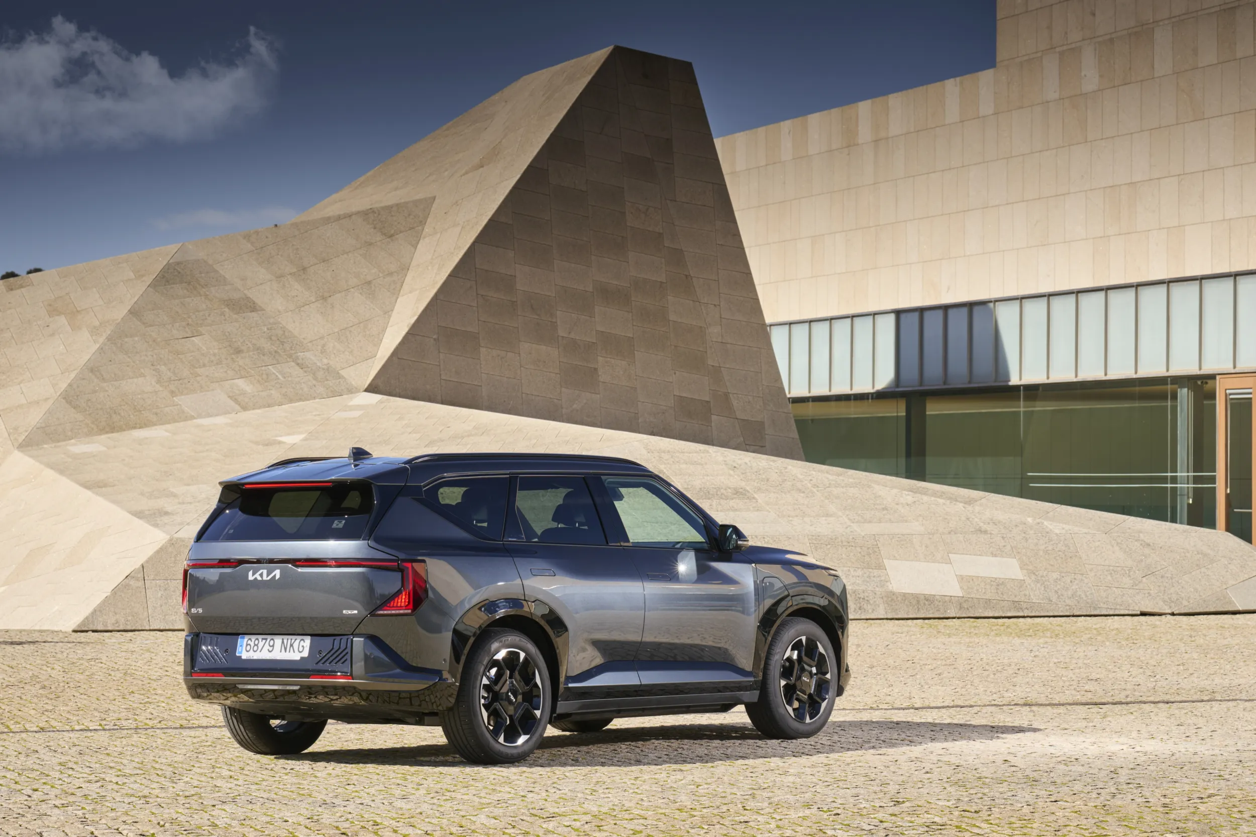 KIA EV5
