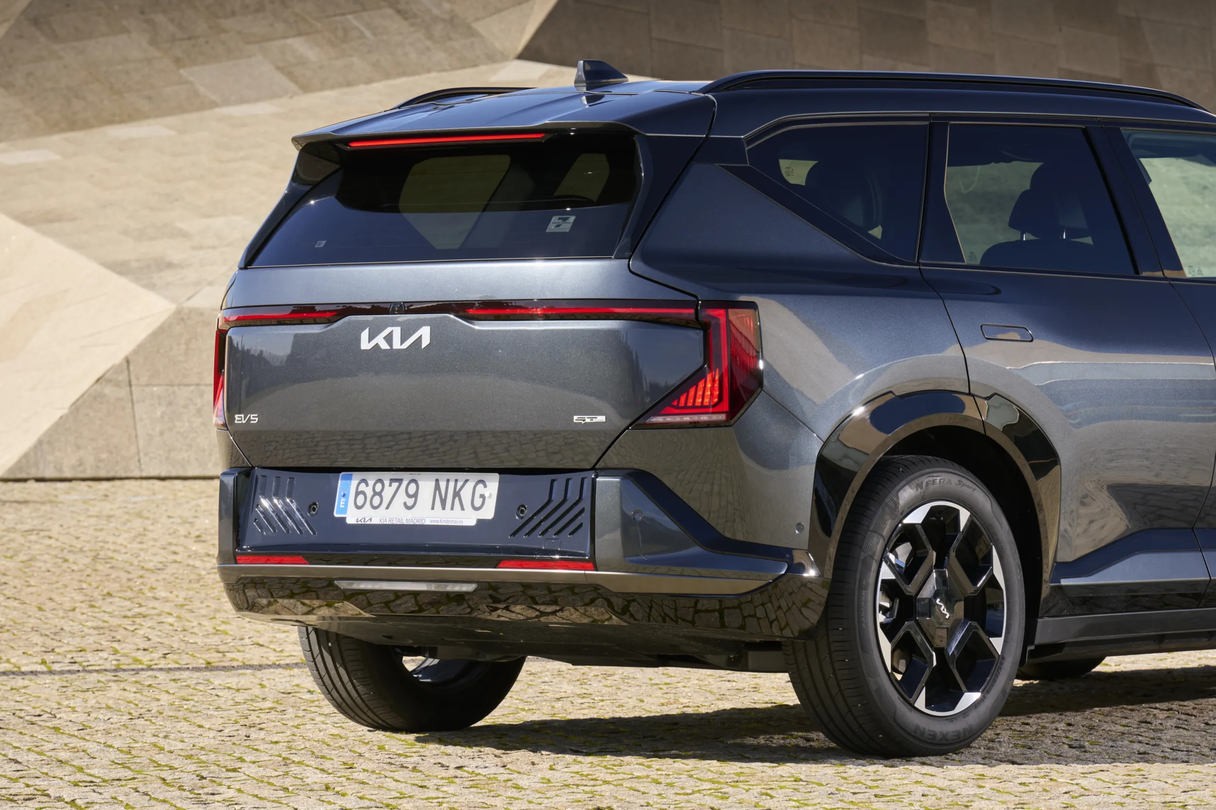KIA EV5