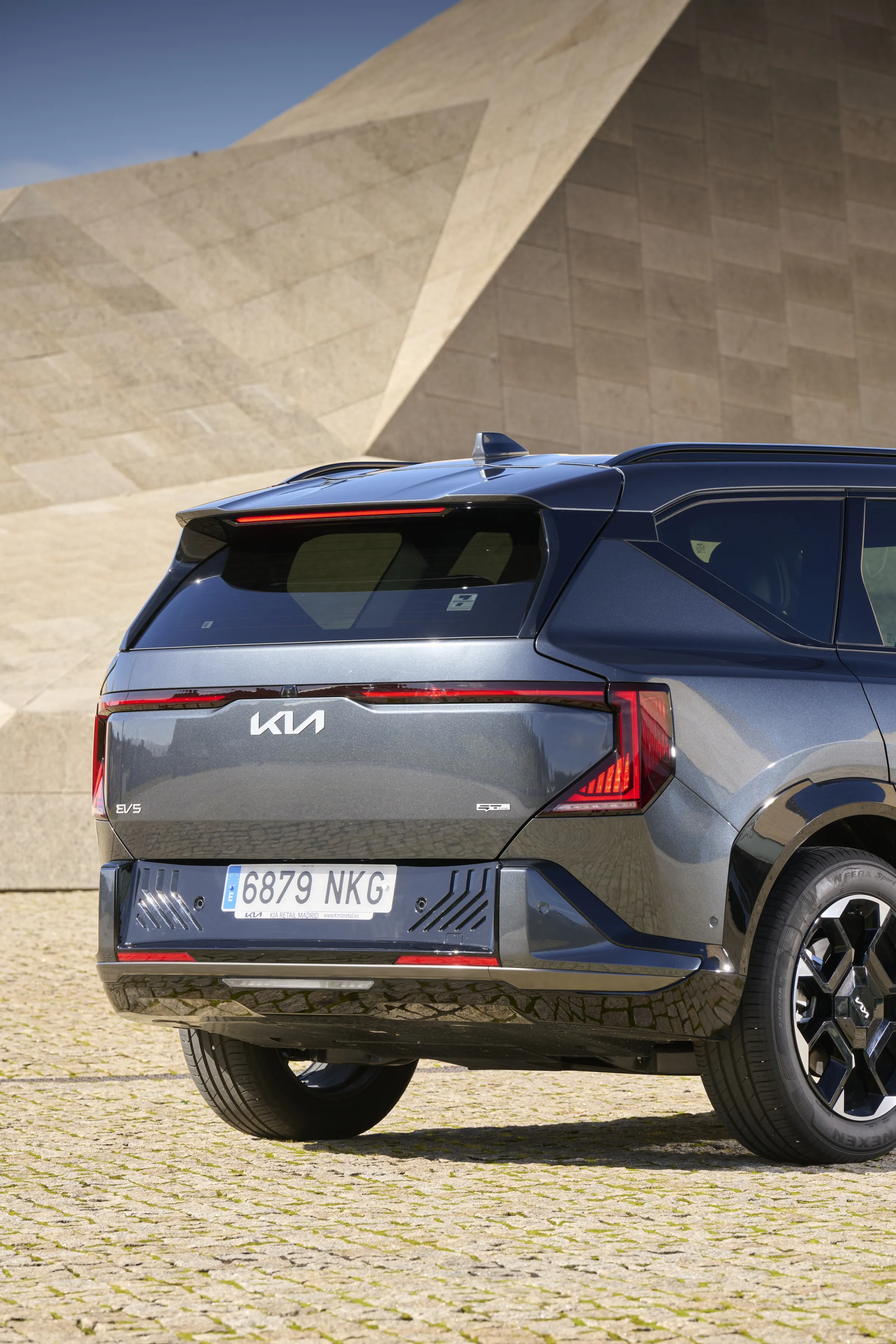 KIA EV5