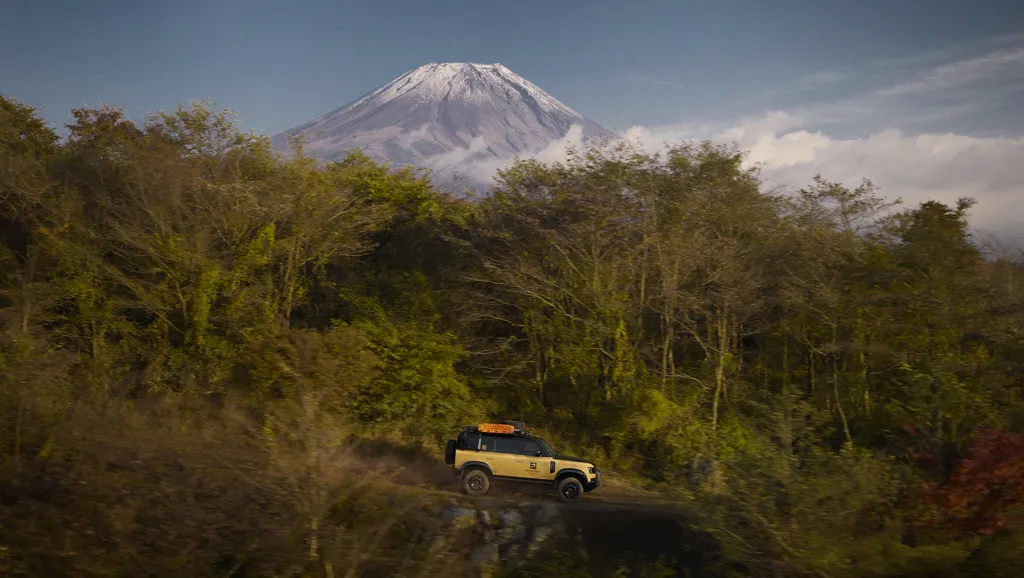 Land Rover Defender Trophy