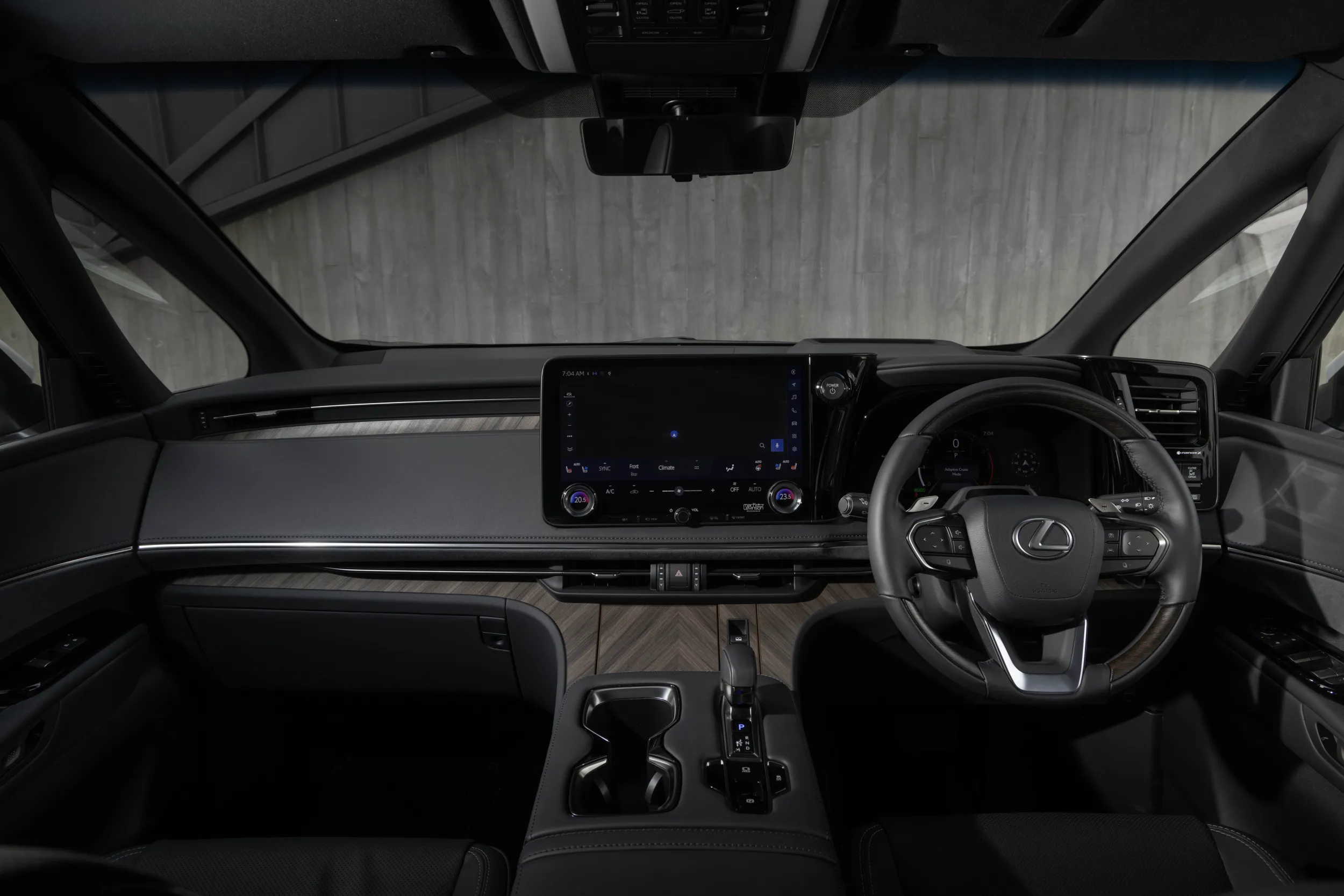 Lexus LM