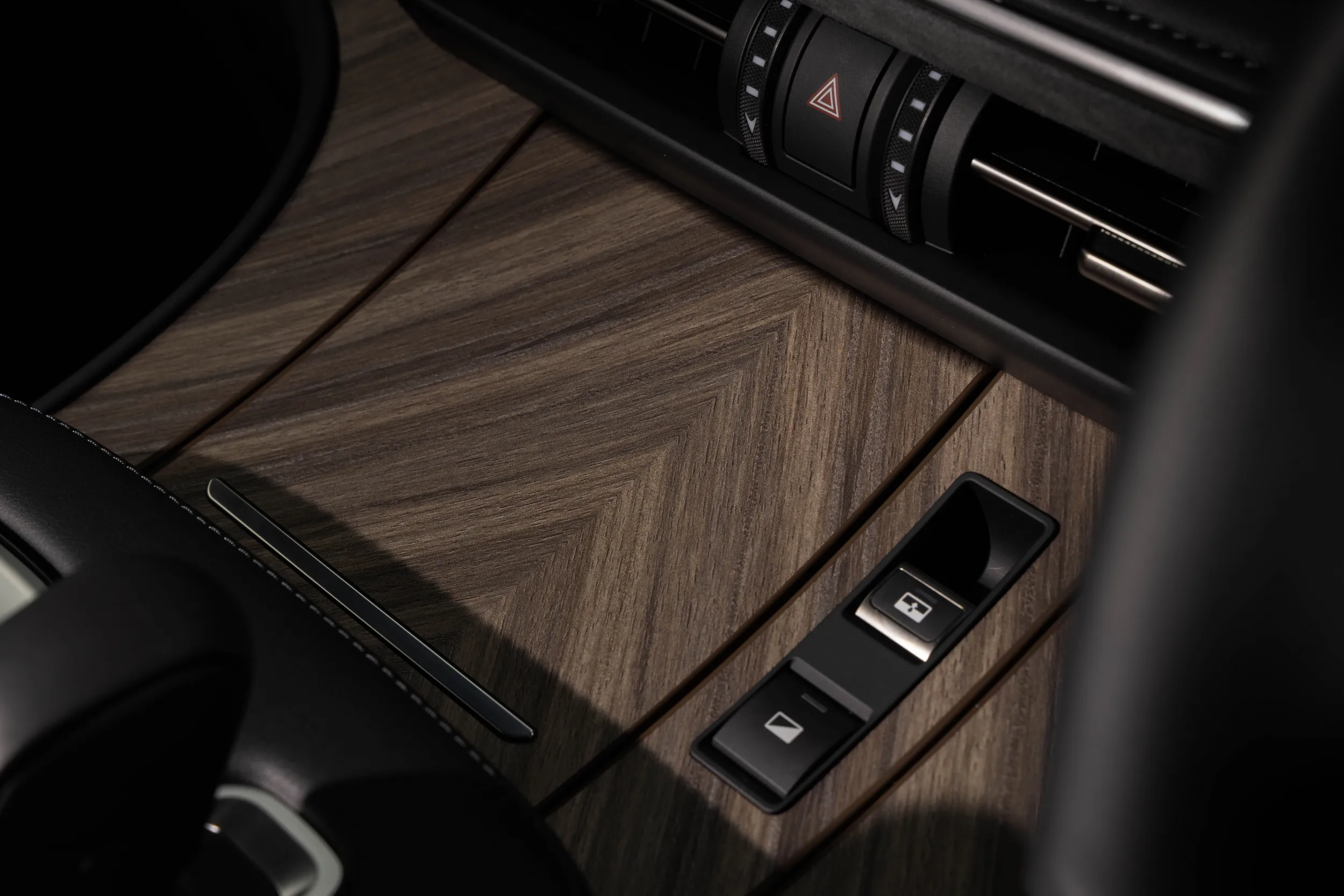 Lexus LM