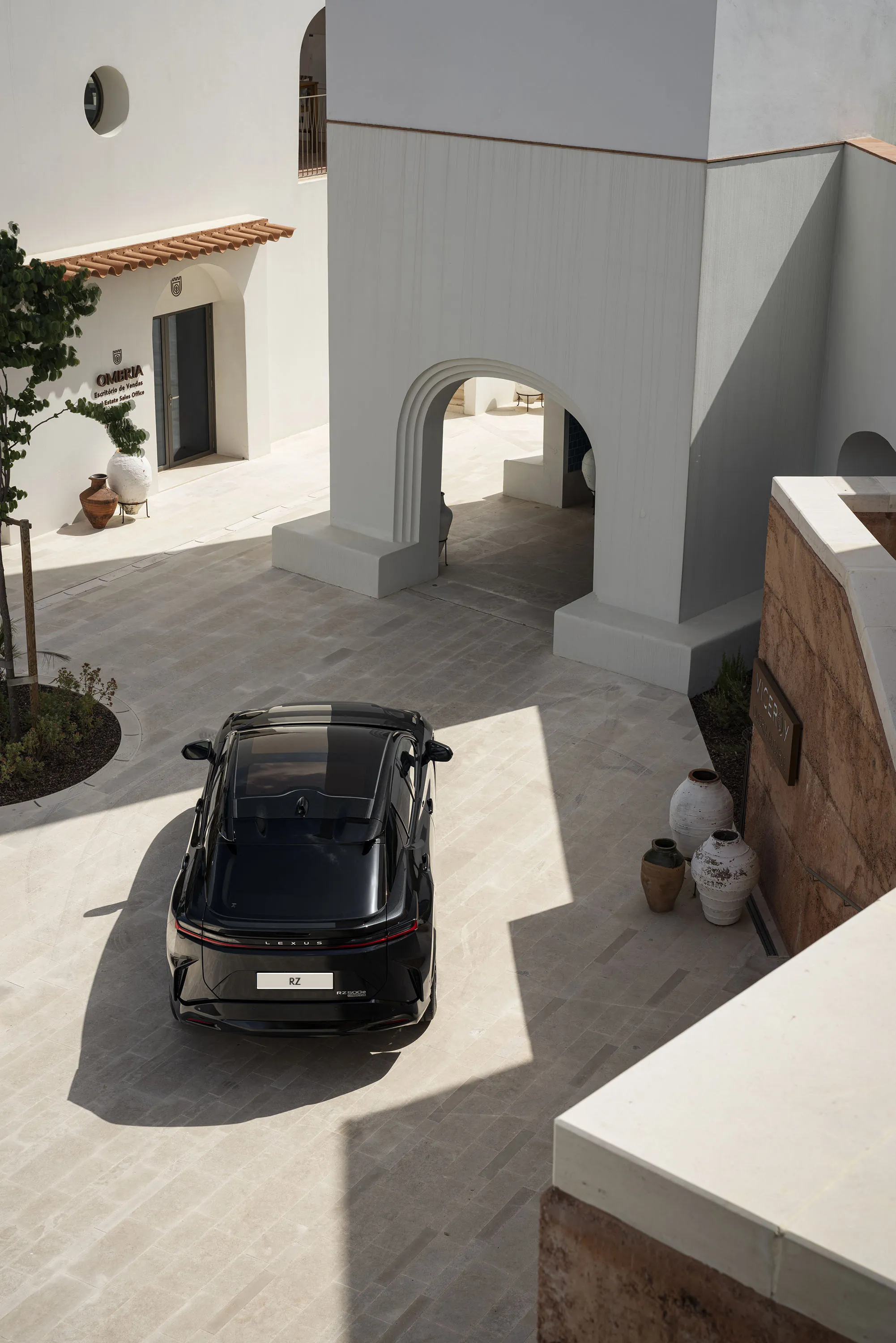 Lexus RZ 550e F Sport