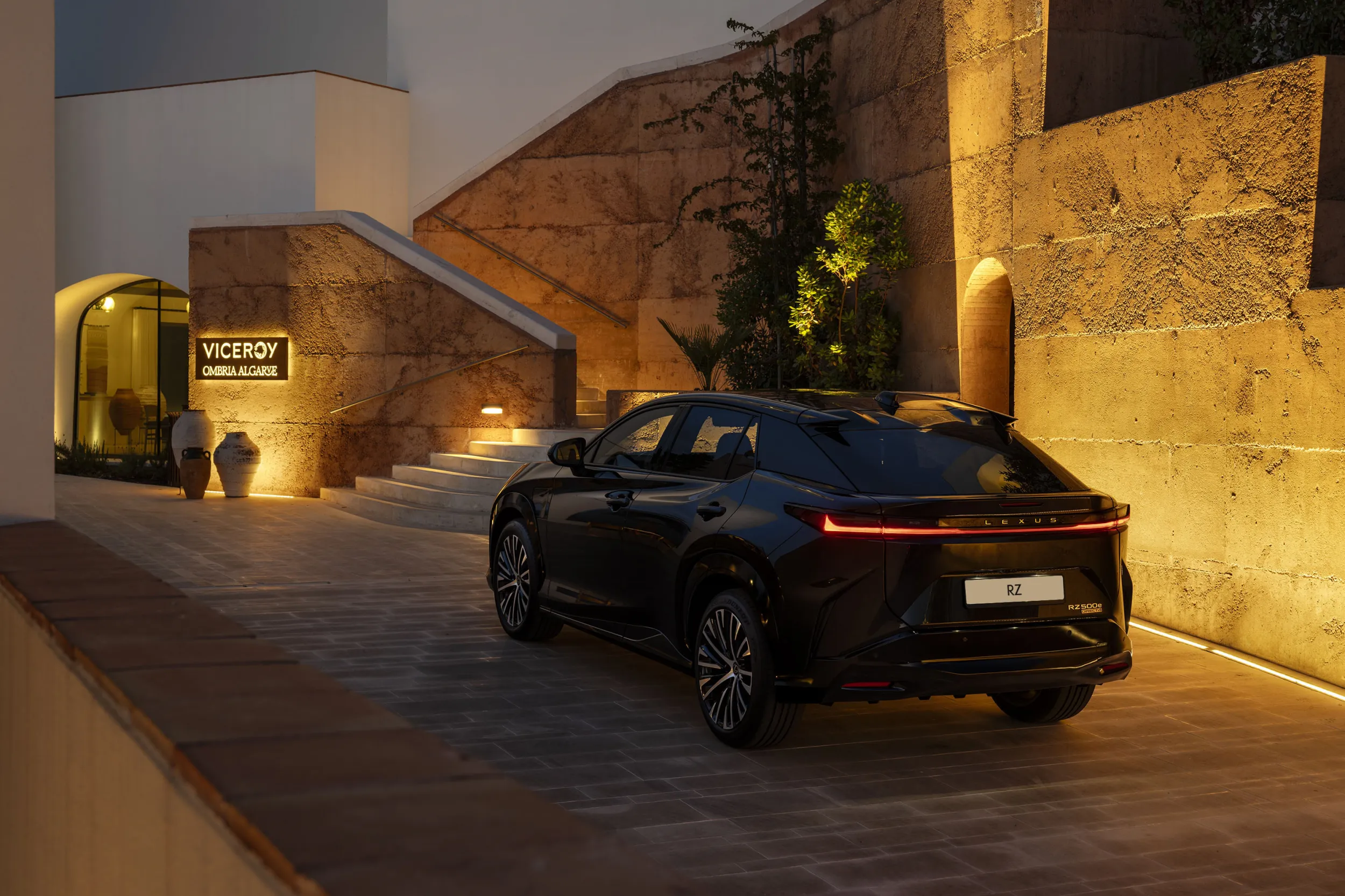 Lexus RZ 550e F Sport