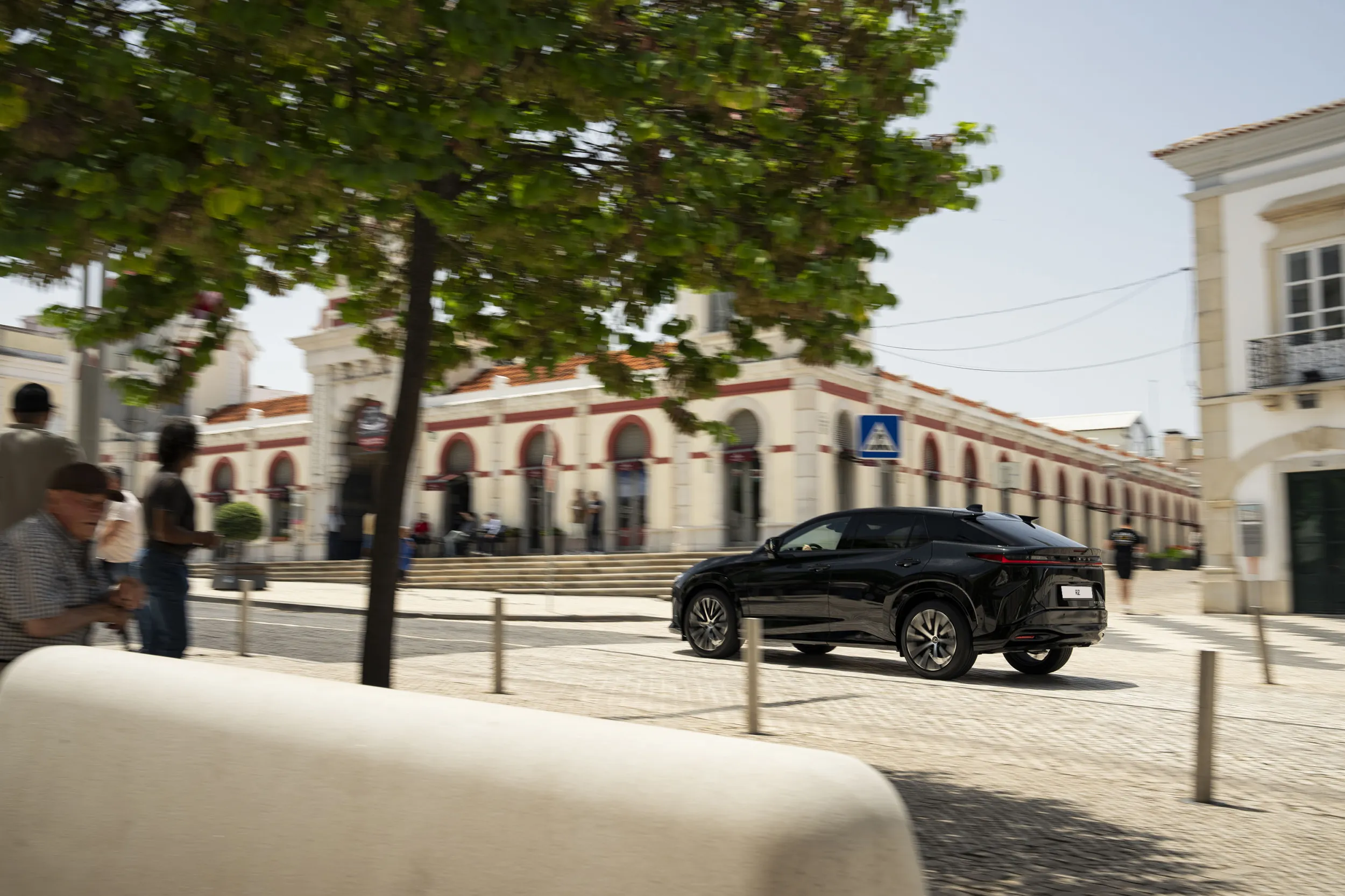 Lexus RZ 550e F Sport