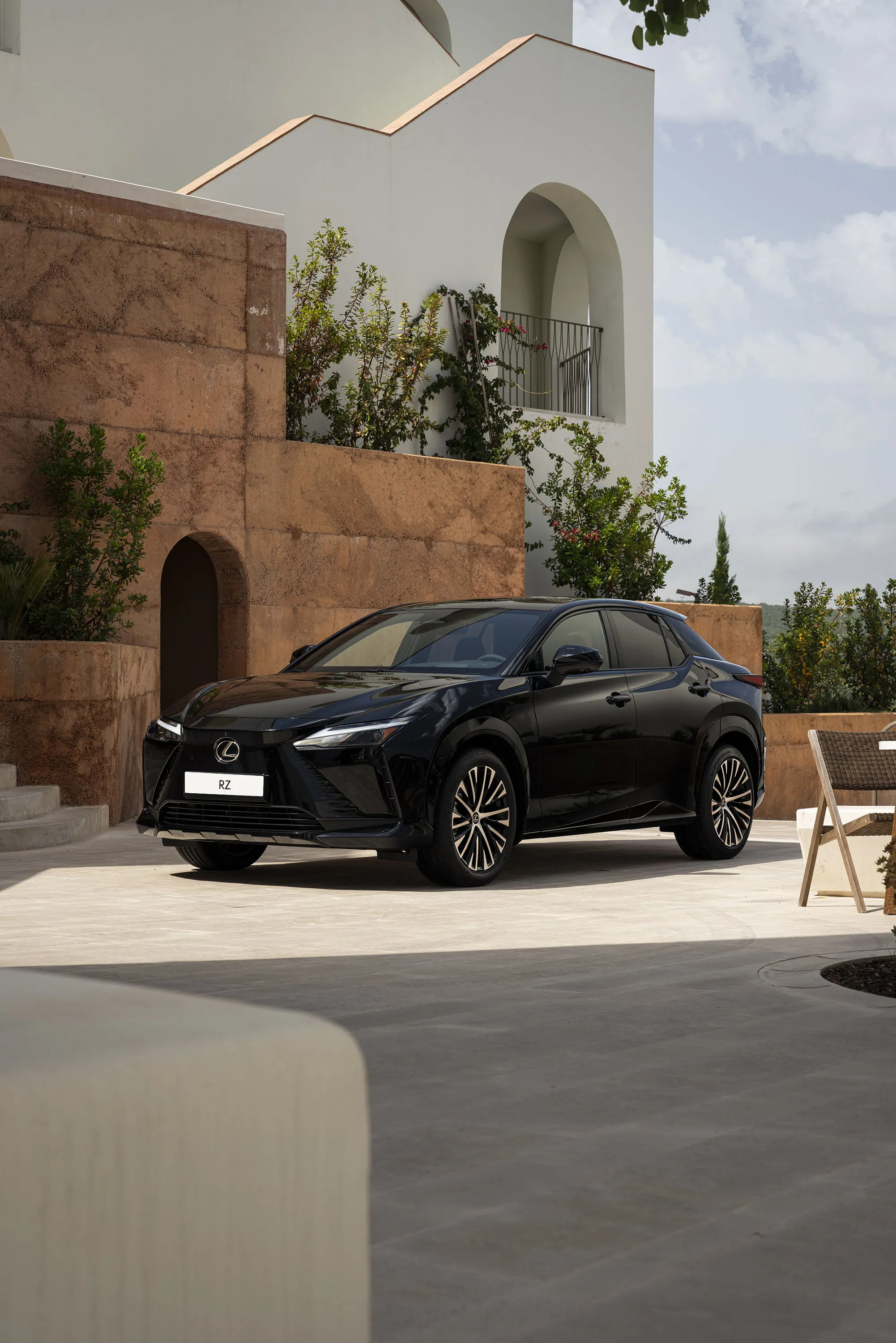 Lexus RZ 550e F Sport