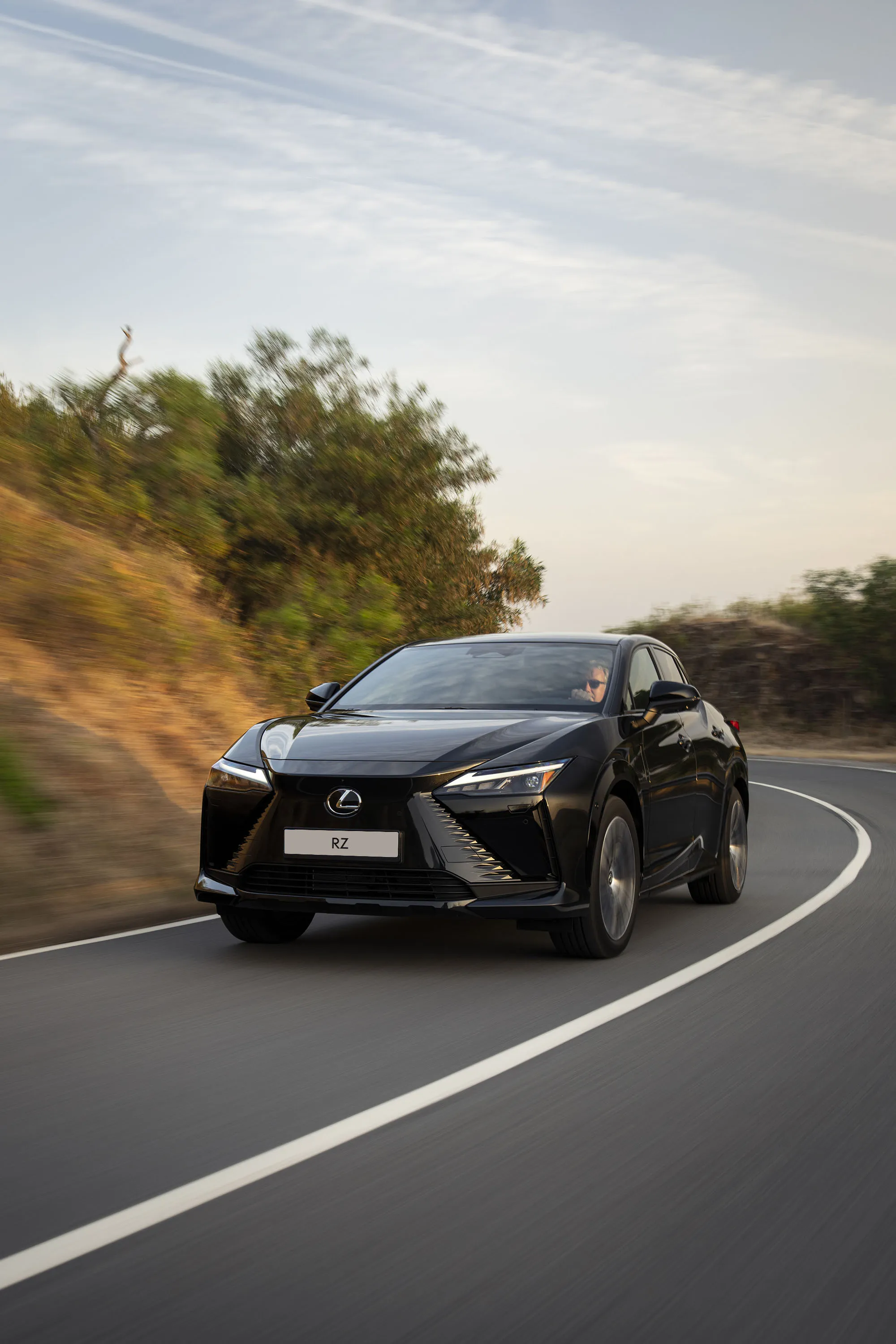 Lexus RZ 550e F Sport
