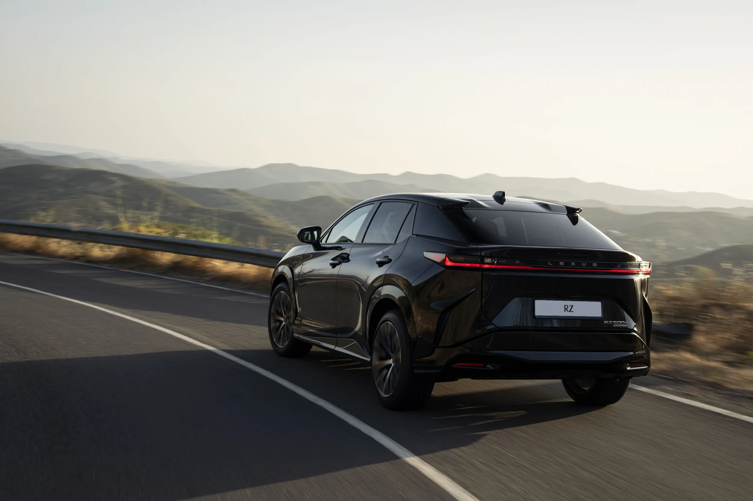 Lexus RZ 550e F Sport