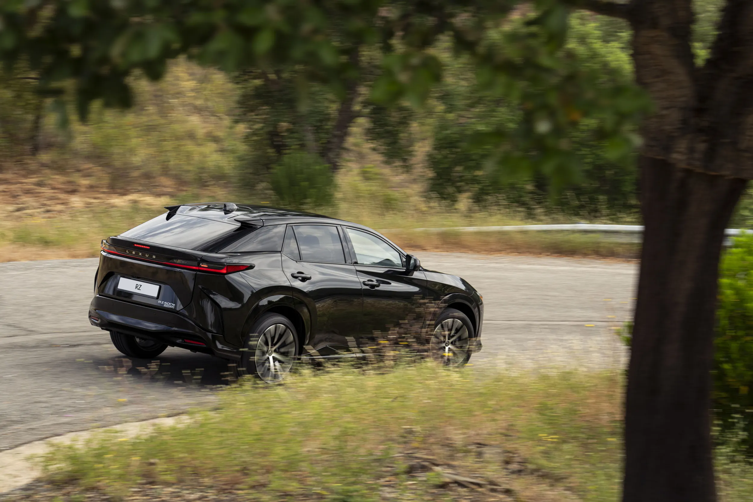 Lexus RZ 550e F Sport