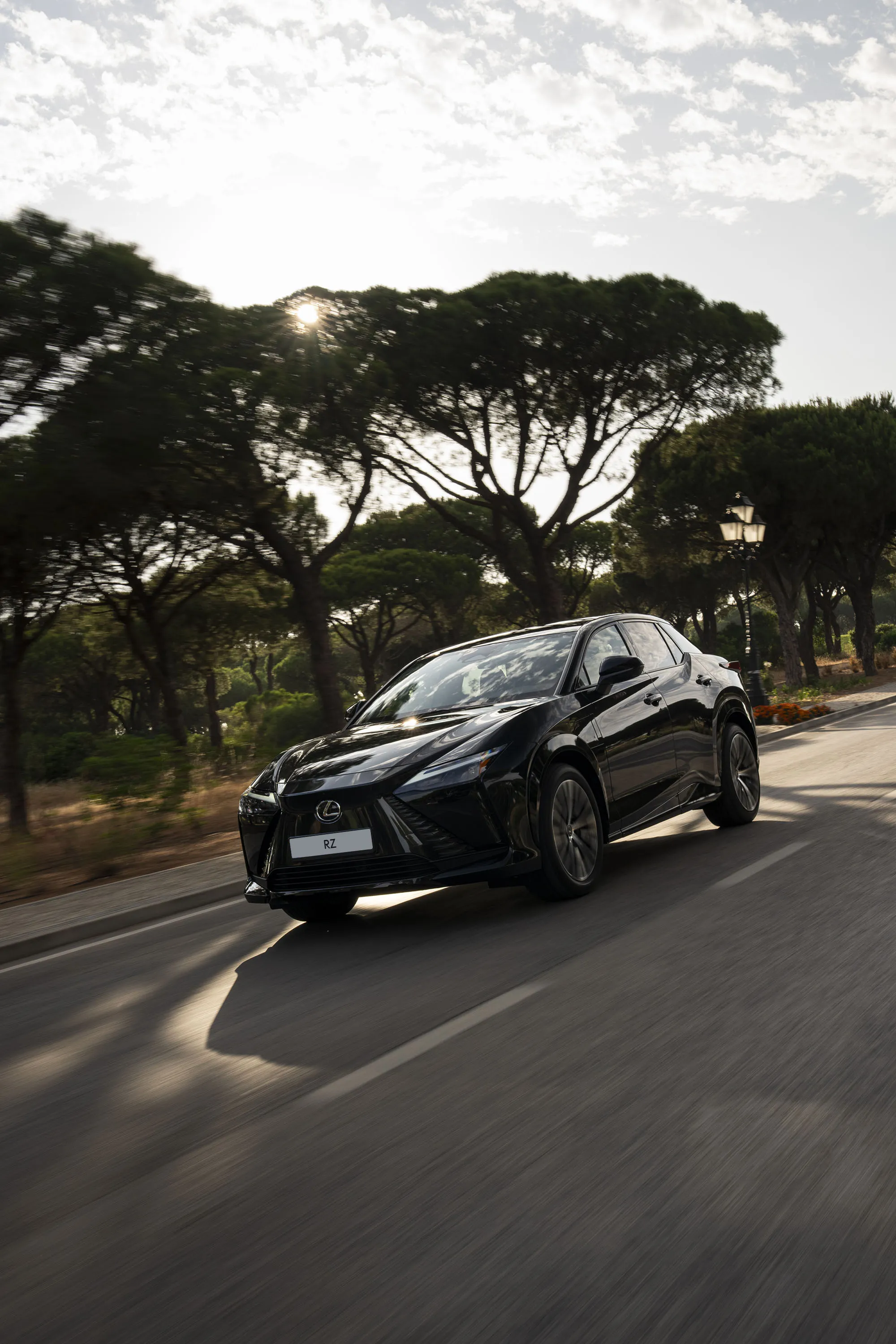 Lexus RZ 550e F Sport