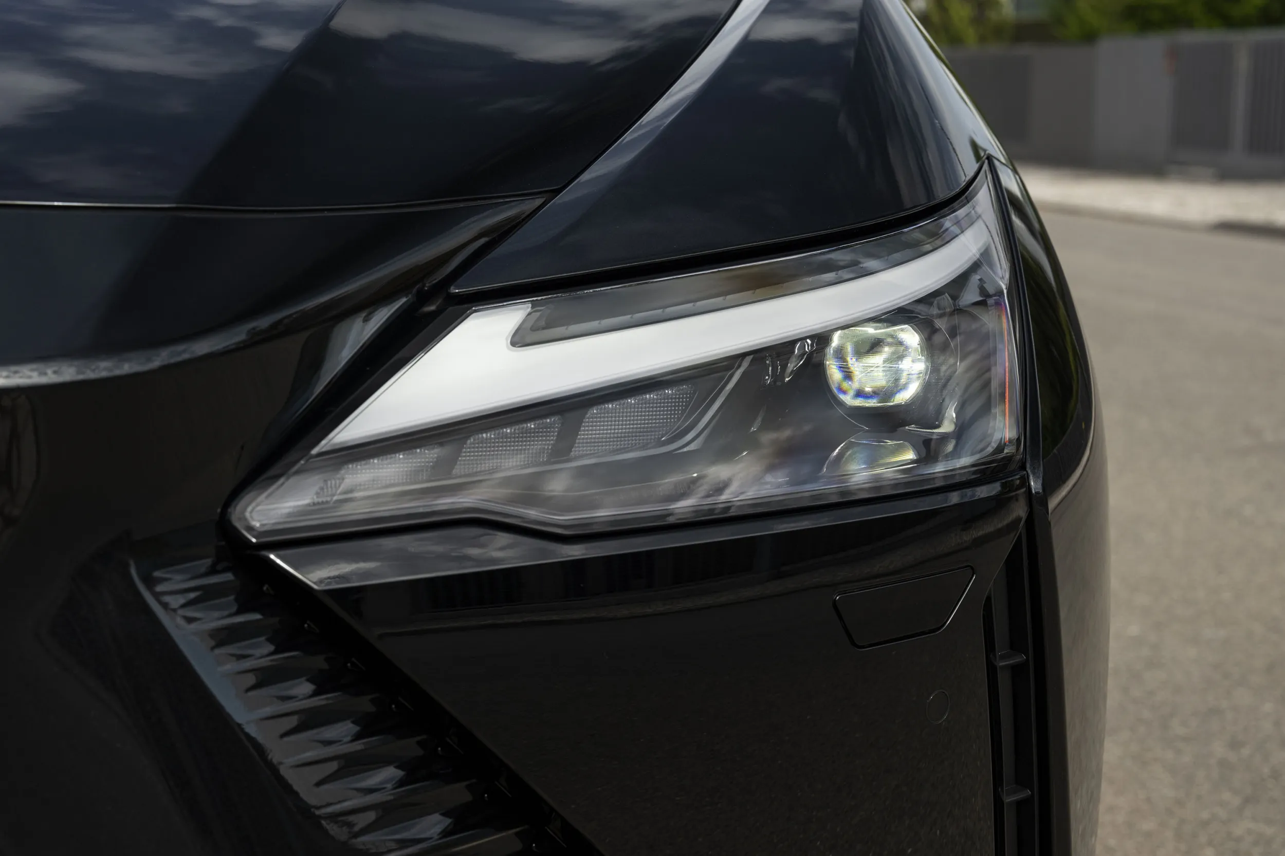 Lexus RZ 550e F Sport
