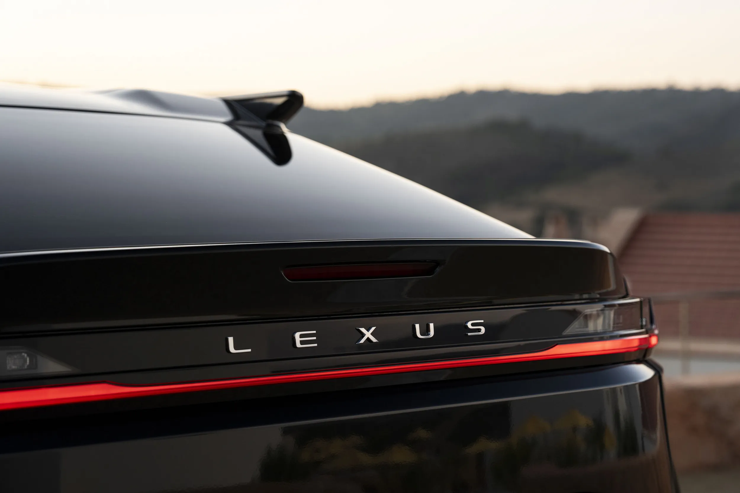 Lexus RZ 550e F Sport