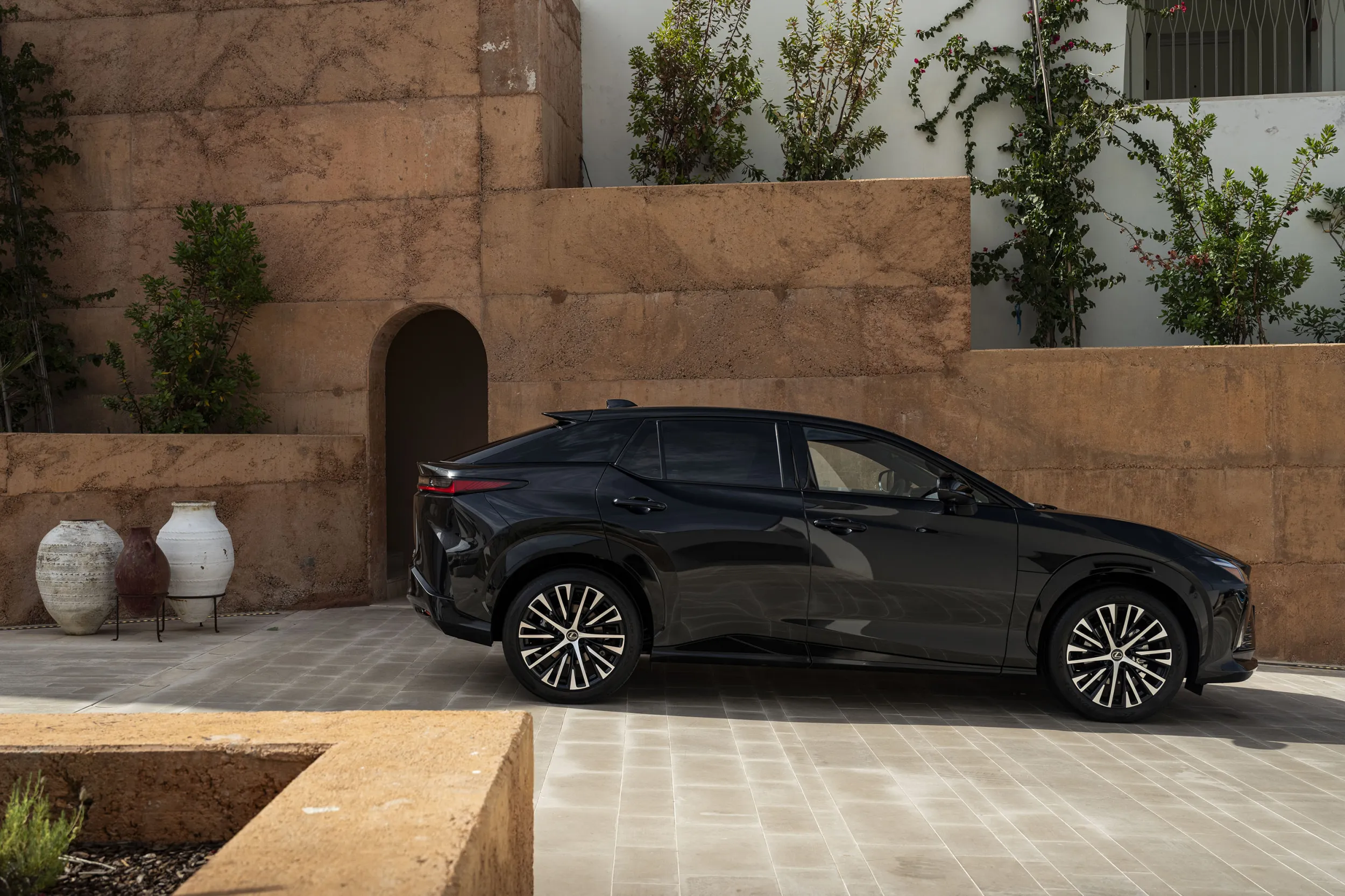 Lexus RZ 550e F Sport