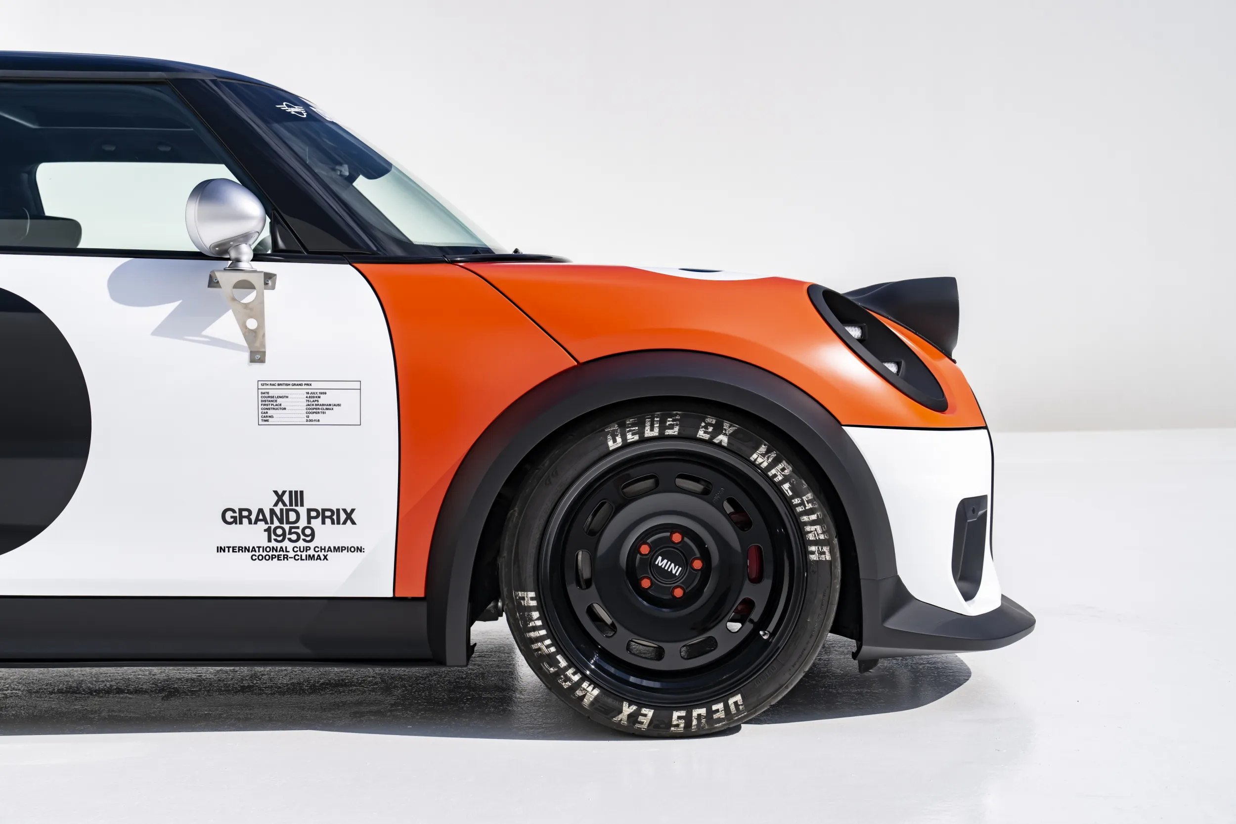 MINI JCW x Deus Ex Machina