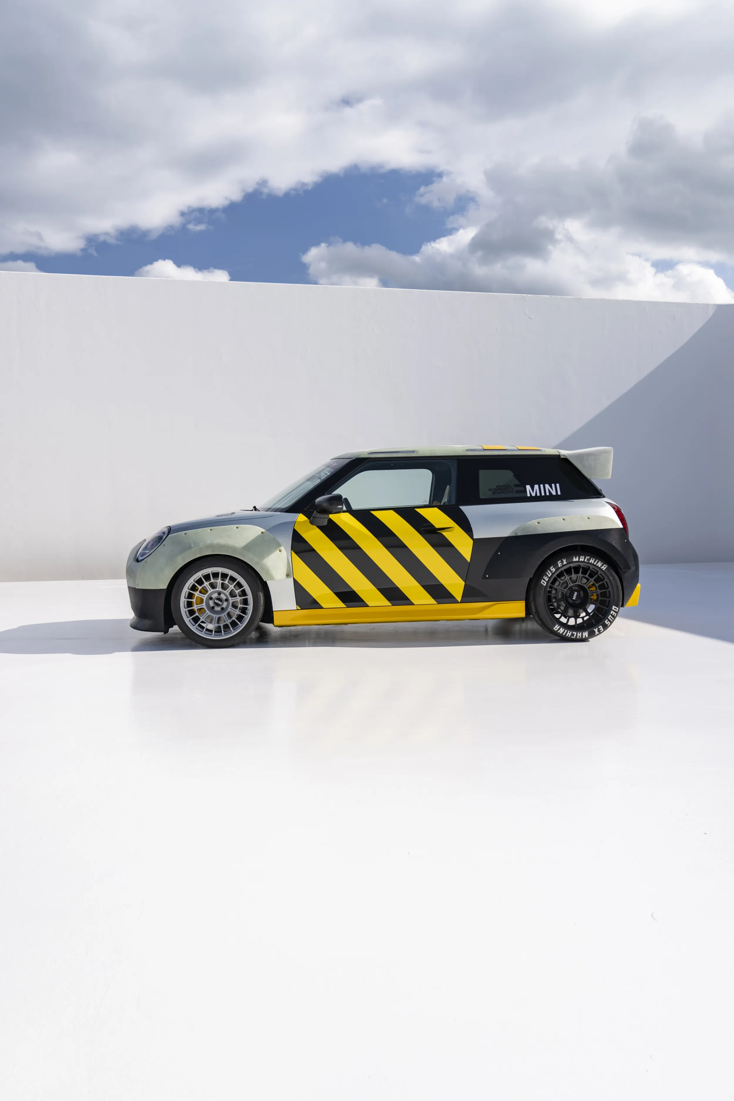 MINI JCW x Deus Ex Machina