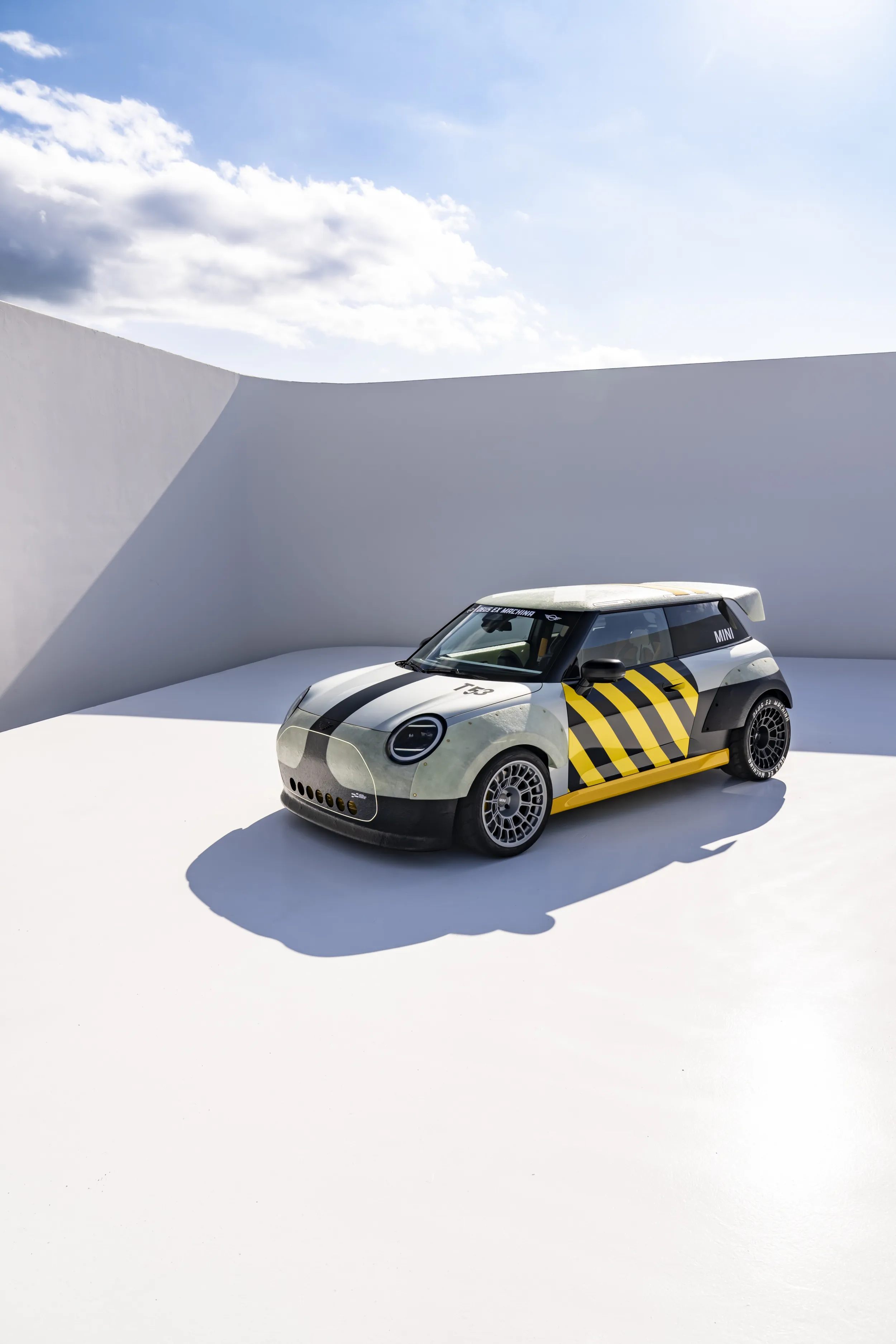 MINI JCW x Deus Ex Machina