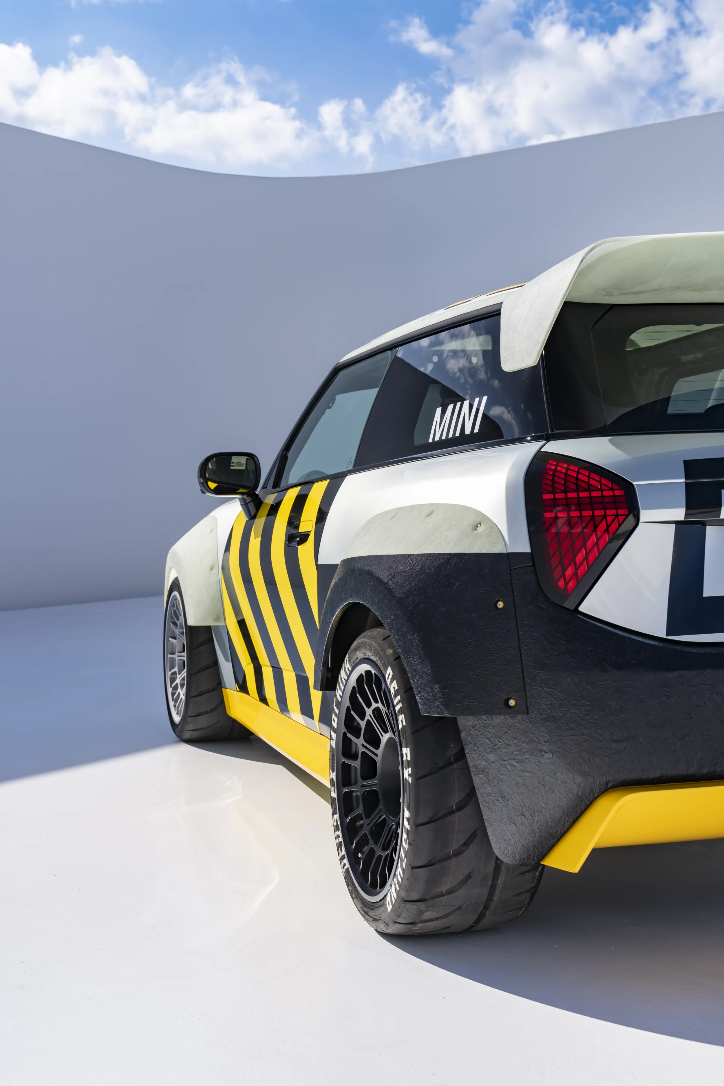 MINI JCW x Deus Ex Machina