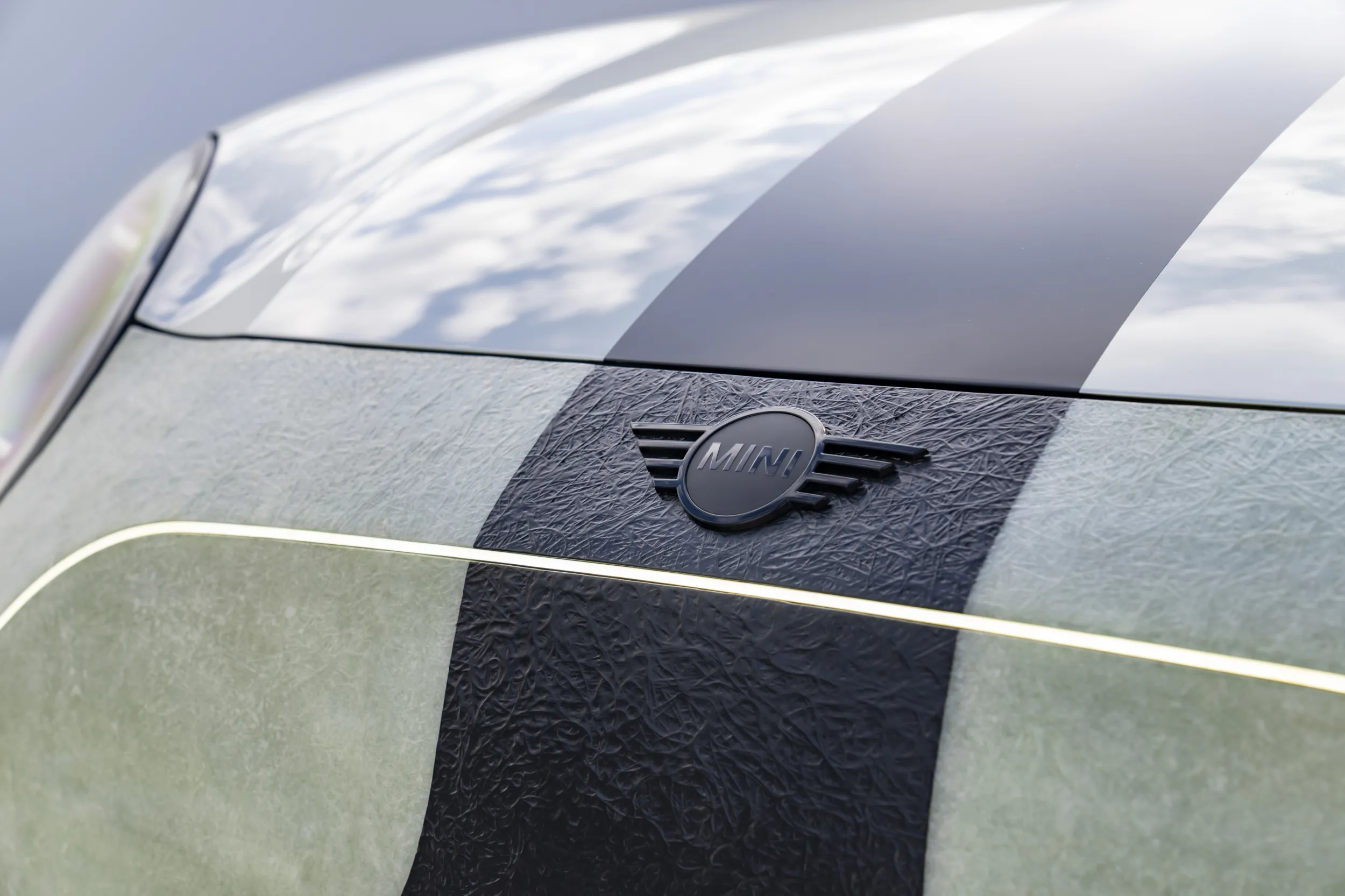 MINI JCW x Deus Ex Machina