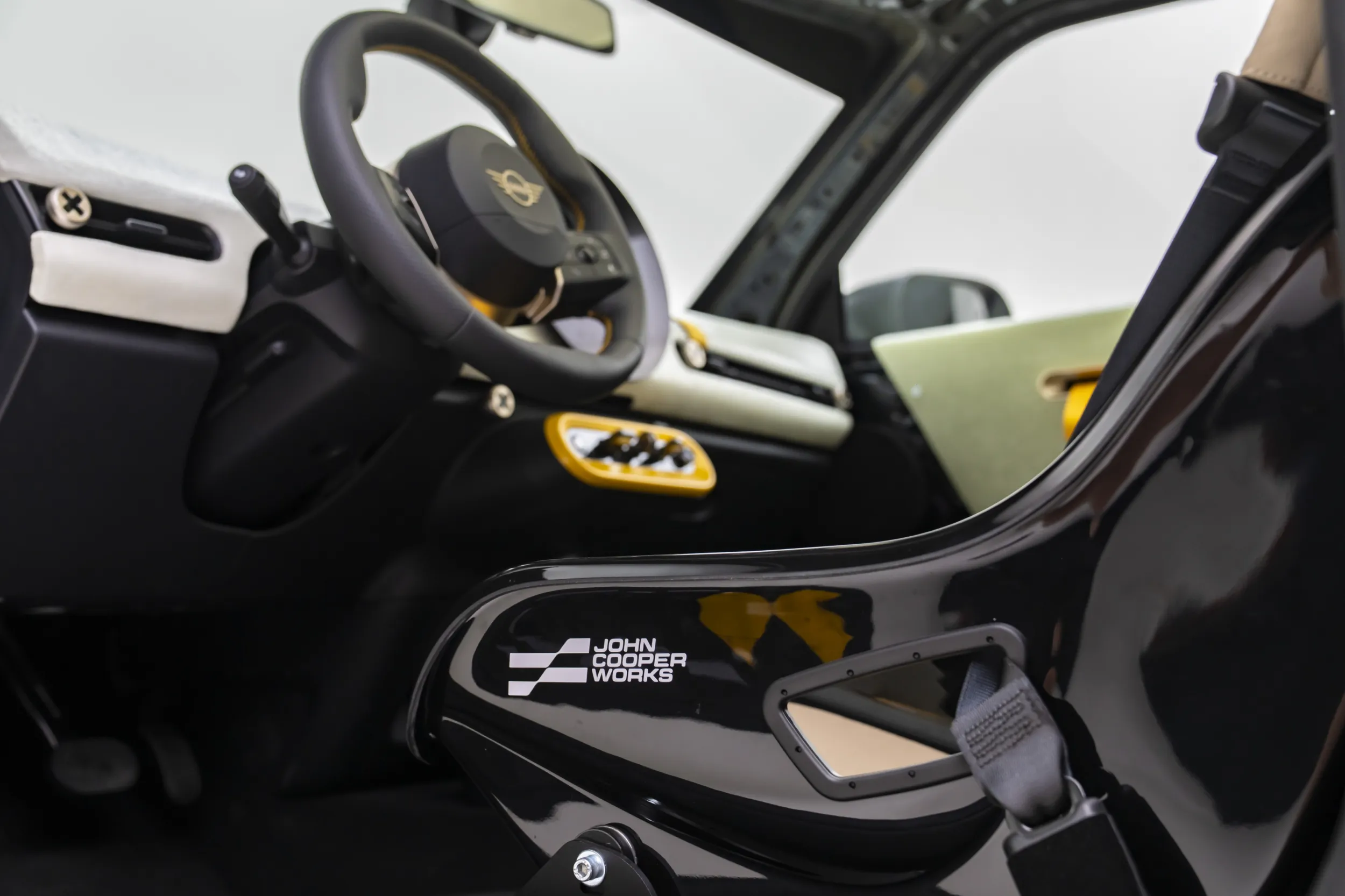 MINI JCW x Deus Ex Machina