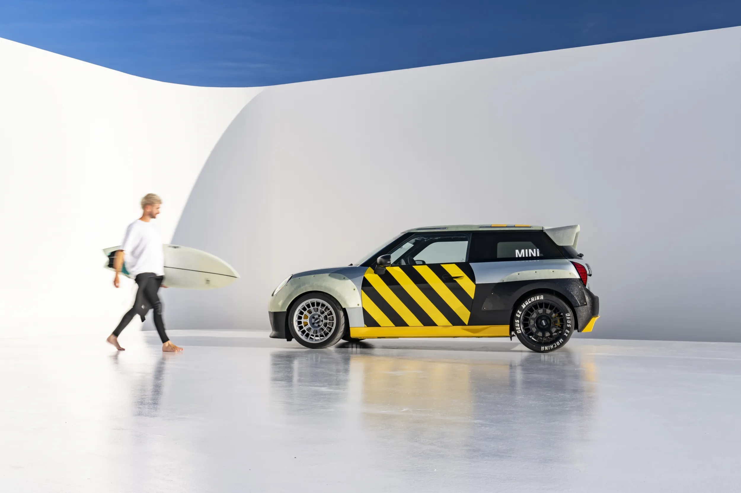 MINI JCW x Deus Ex Machina