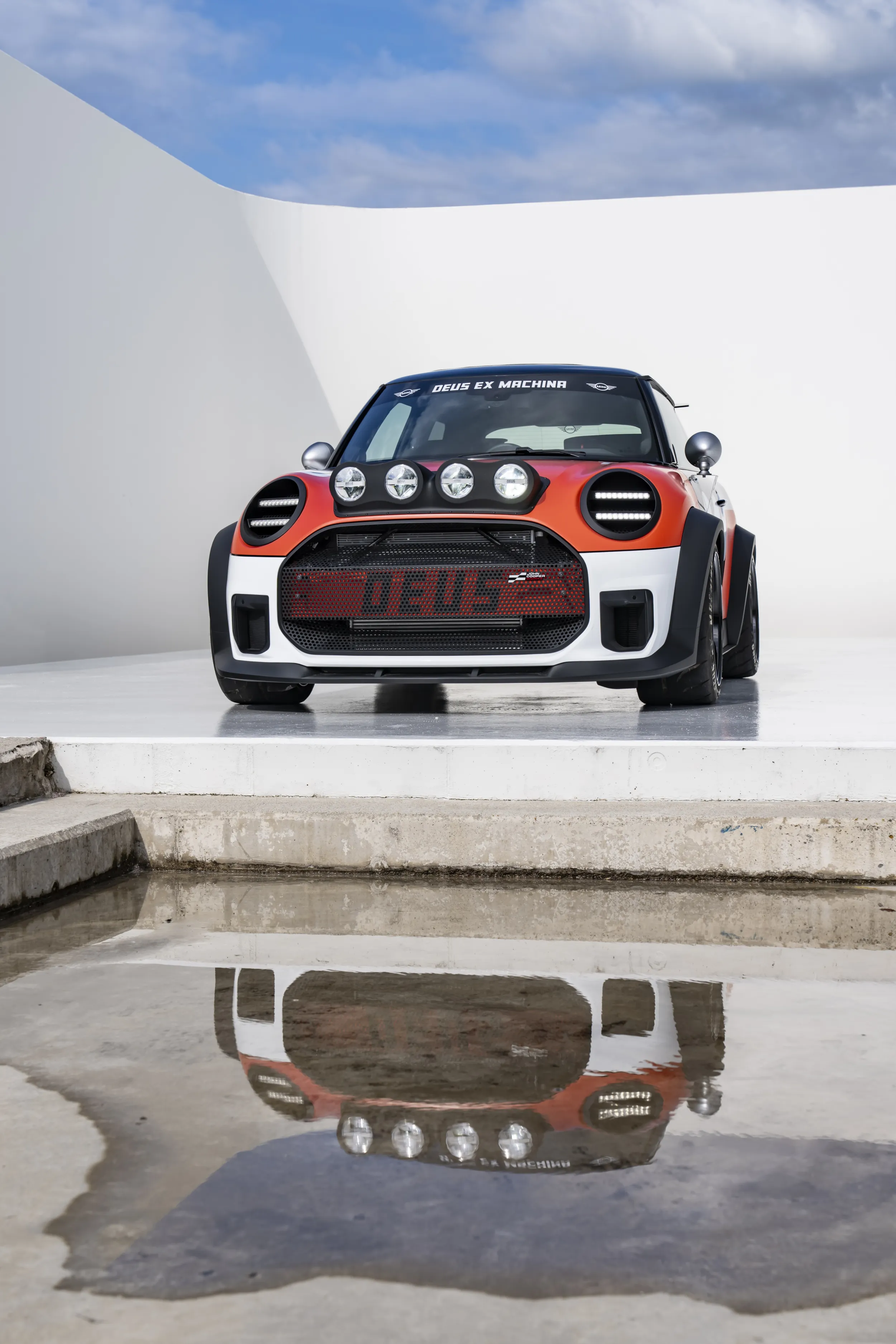 MINI JCW x Deus Ex Machina