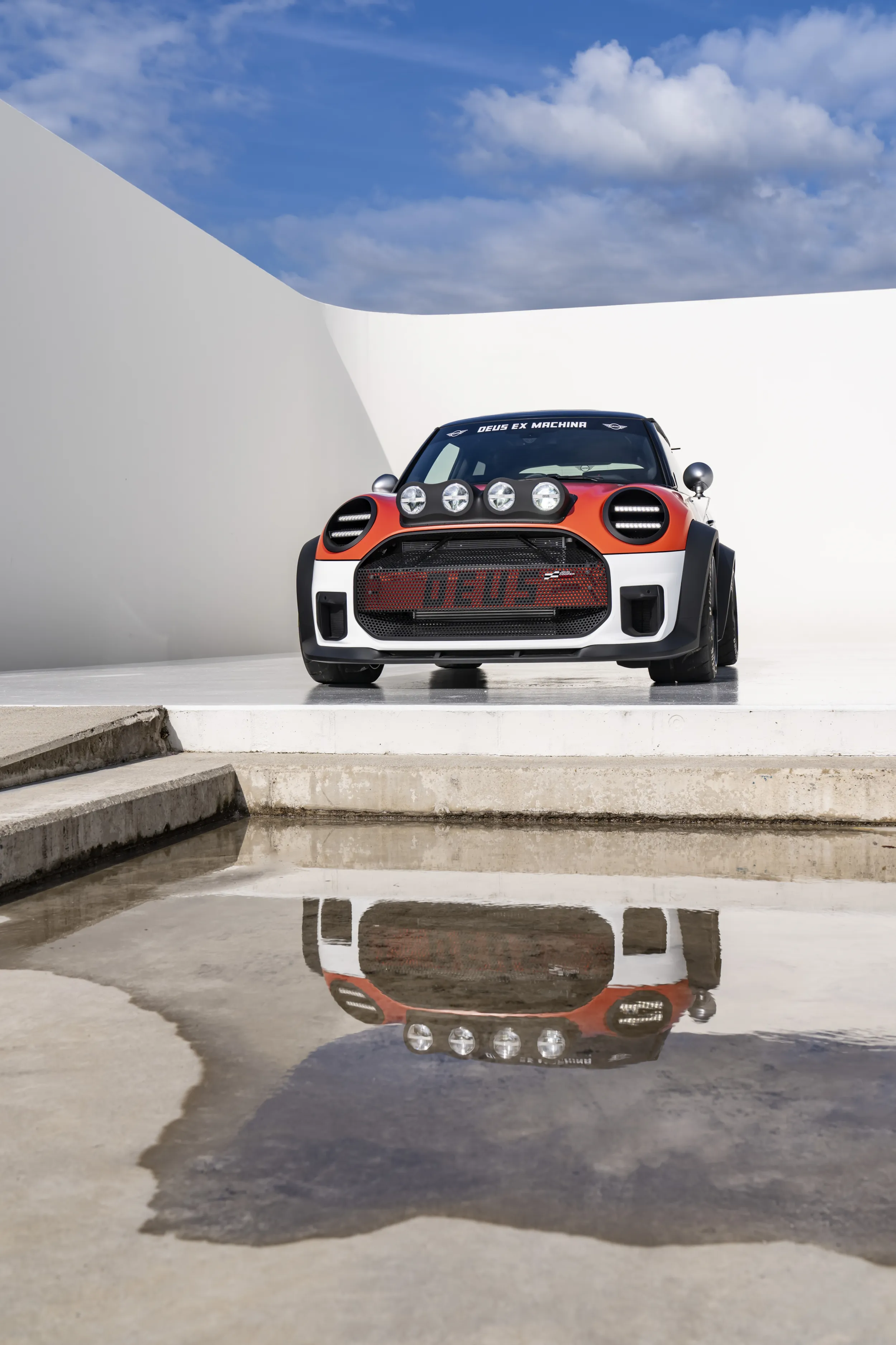 MINI JCW x Deus Ex Machina