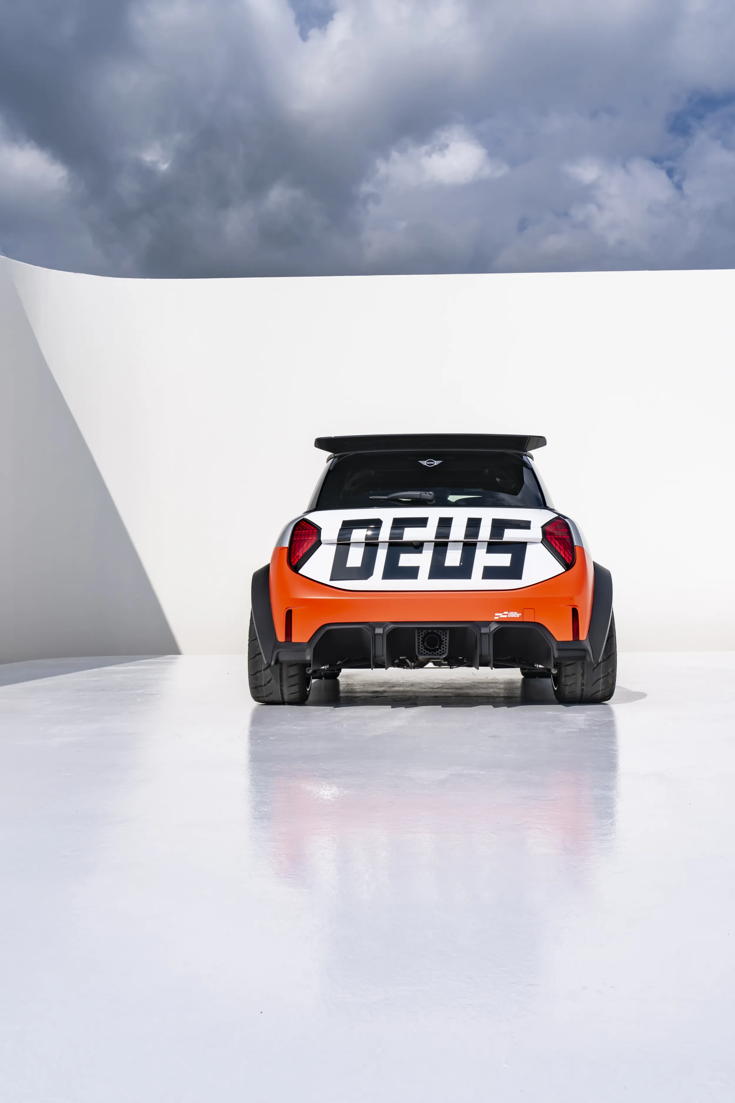 MINI JCW x Deus Ex Machina