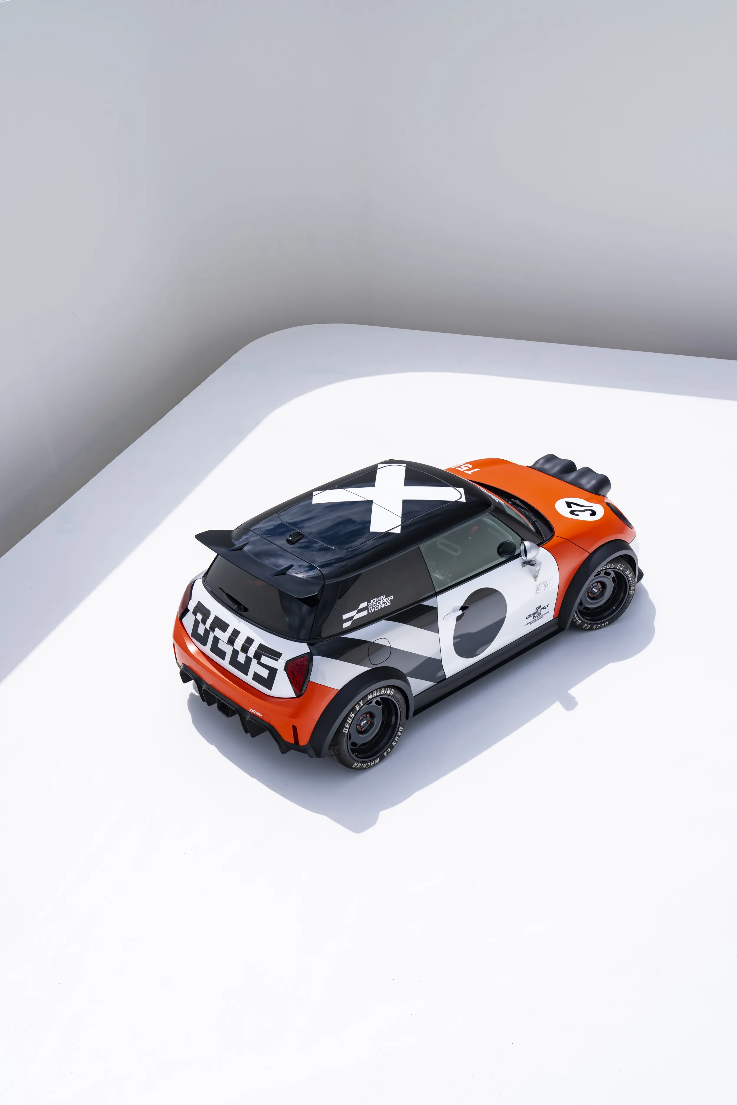 MINI JCW x Deus Ex Machina