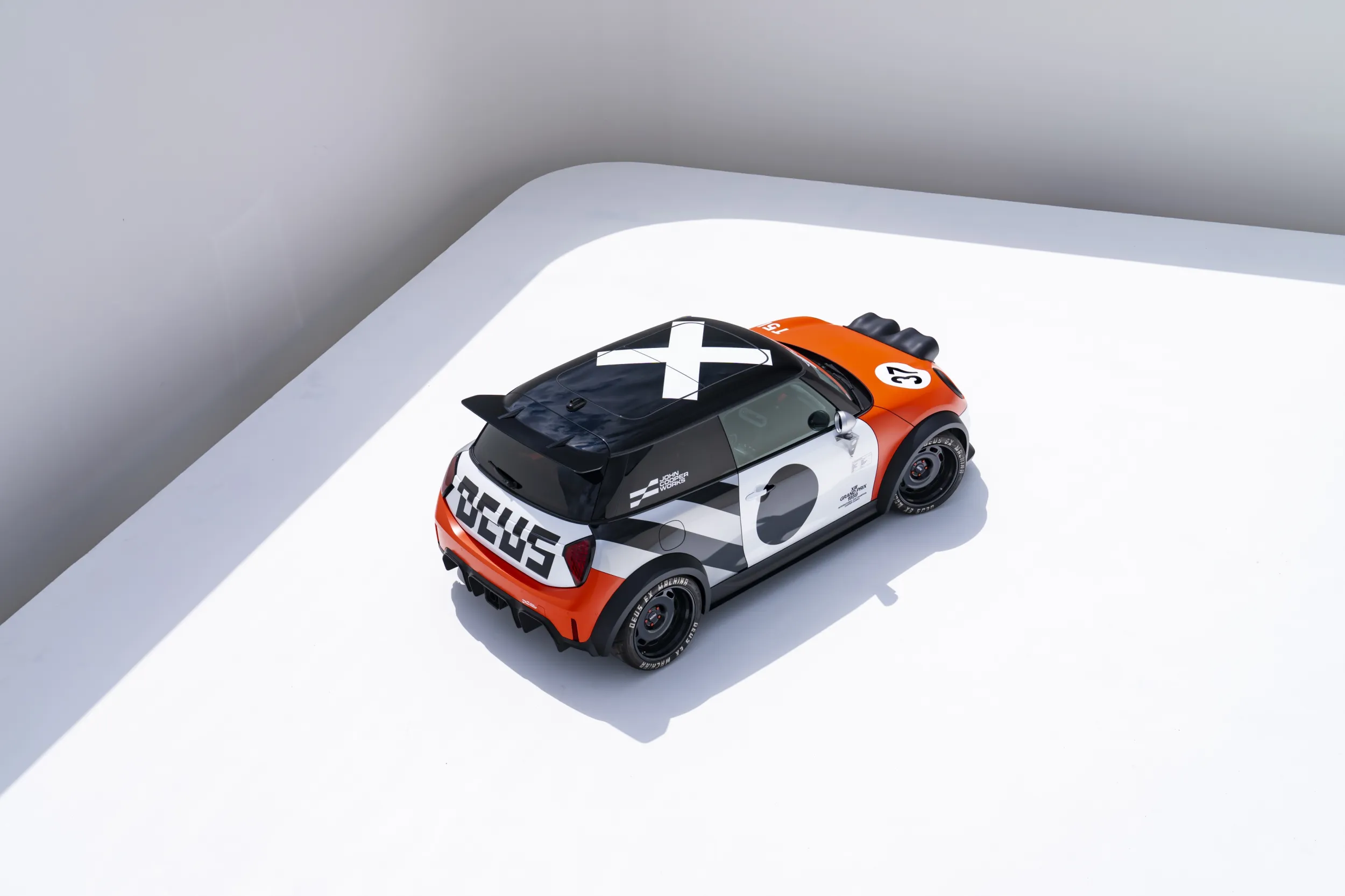 MINI JCW x Deus Ex Machina